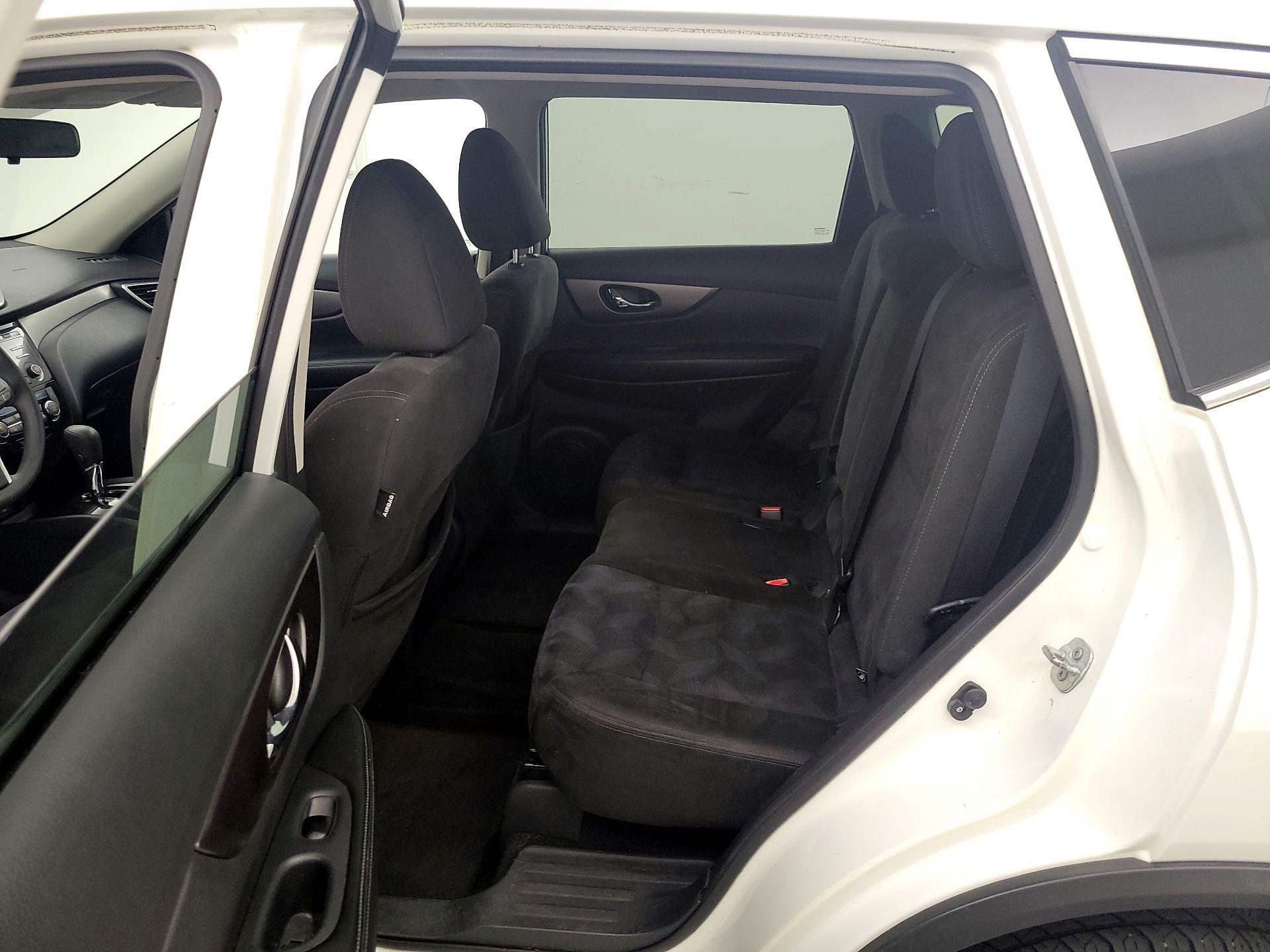 Thumbnail: 2015 Nissan Rogue - 19