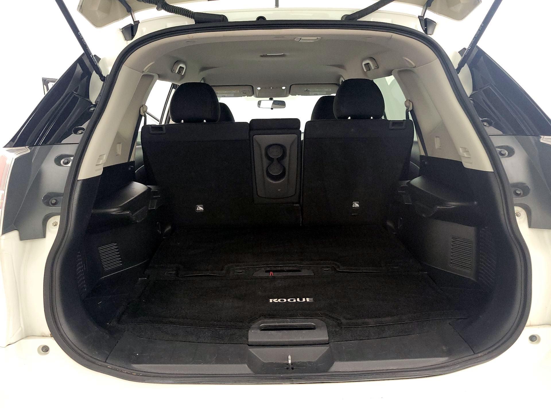 Thumbnail: 2015 Nissan Rogue - 20