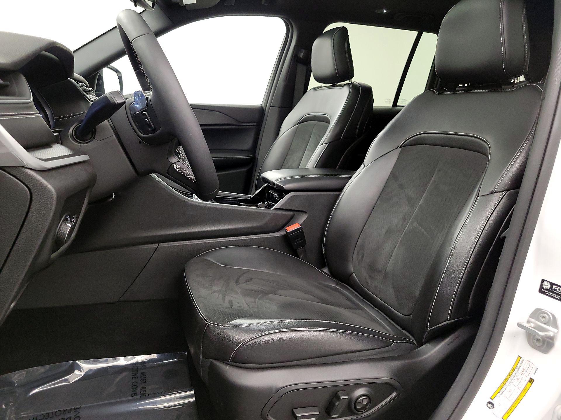 Thumbnail: 2023 Jeep Grand Cherokee - 11