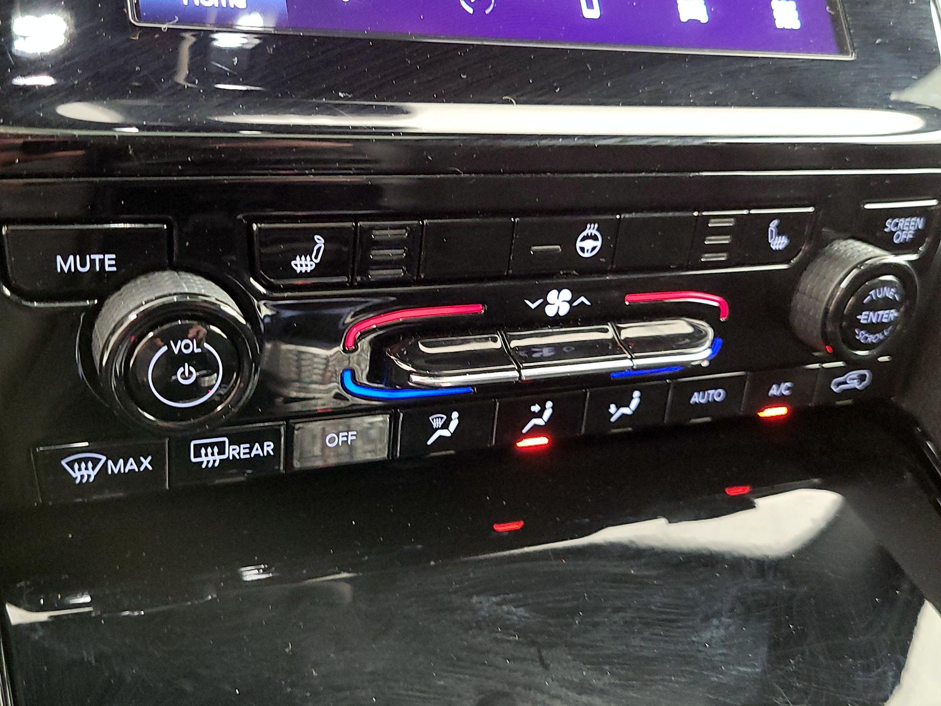 Thumbnail: 2023 Jeep Grand Cherokee - 16