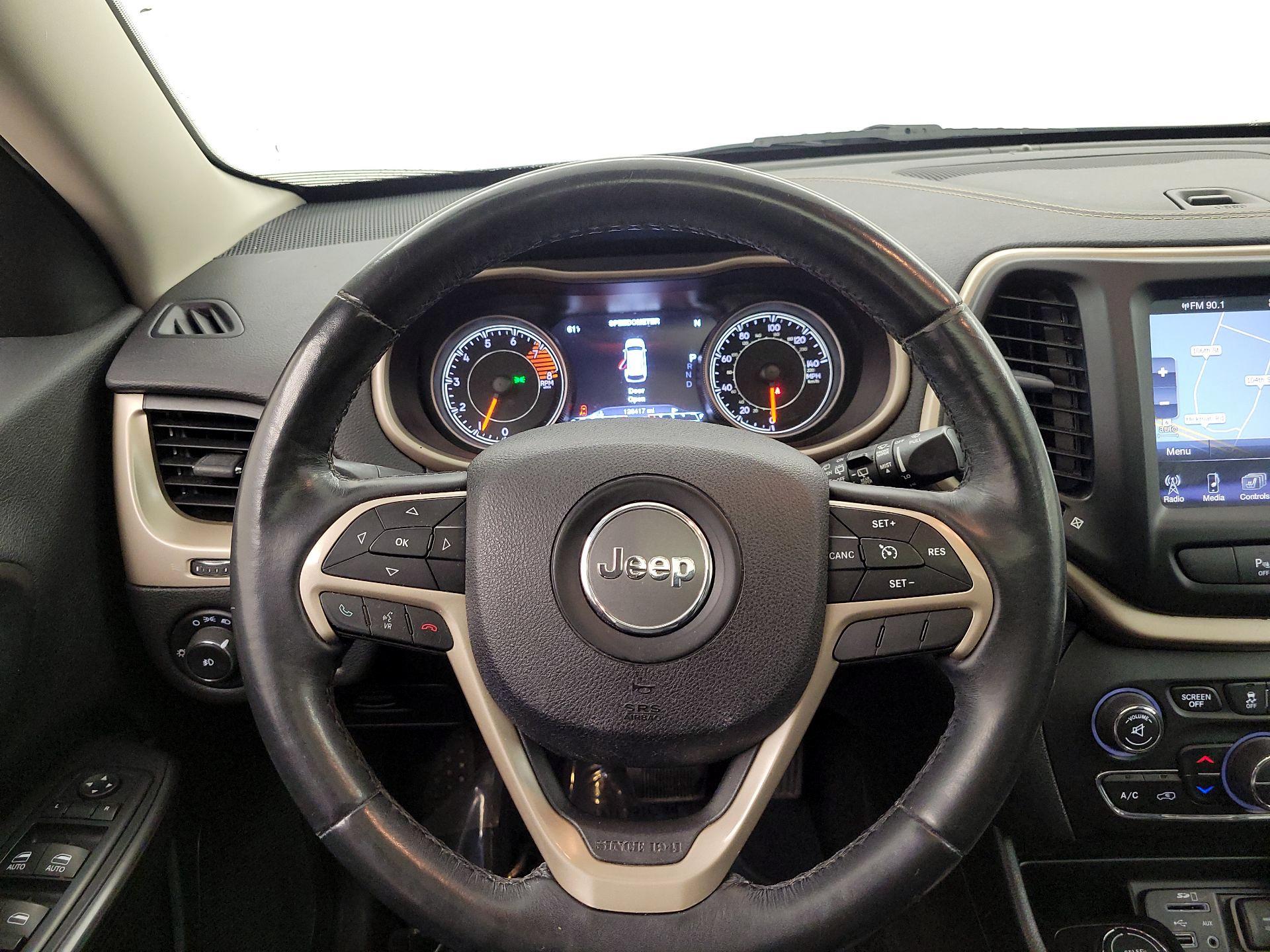 Thumbnail: 2016 Jeep Cherokee - 10