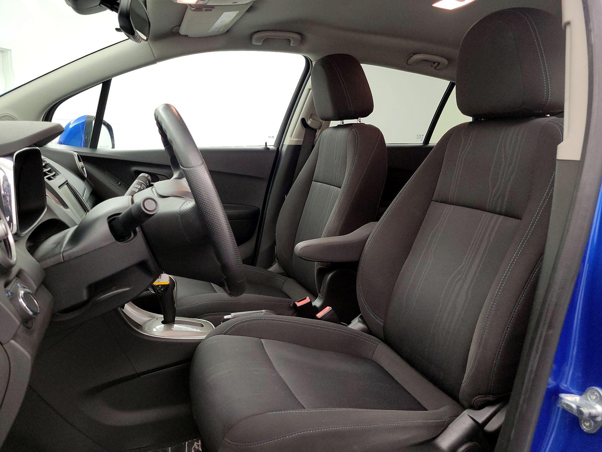 Thumbnail: 2016 Chevrolet Trax - 11