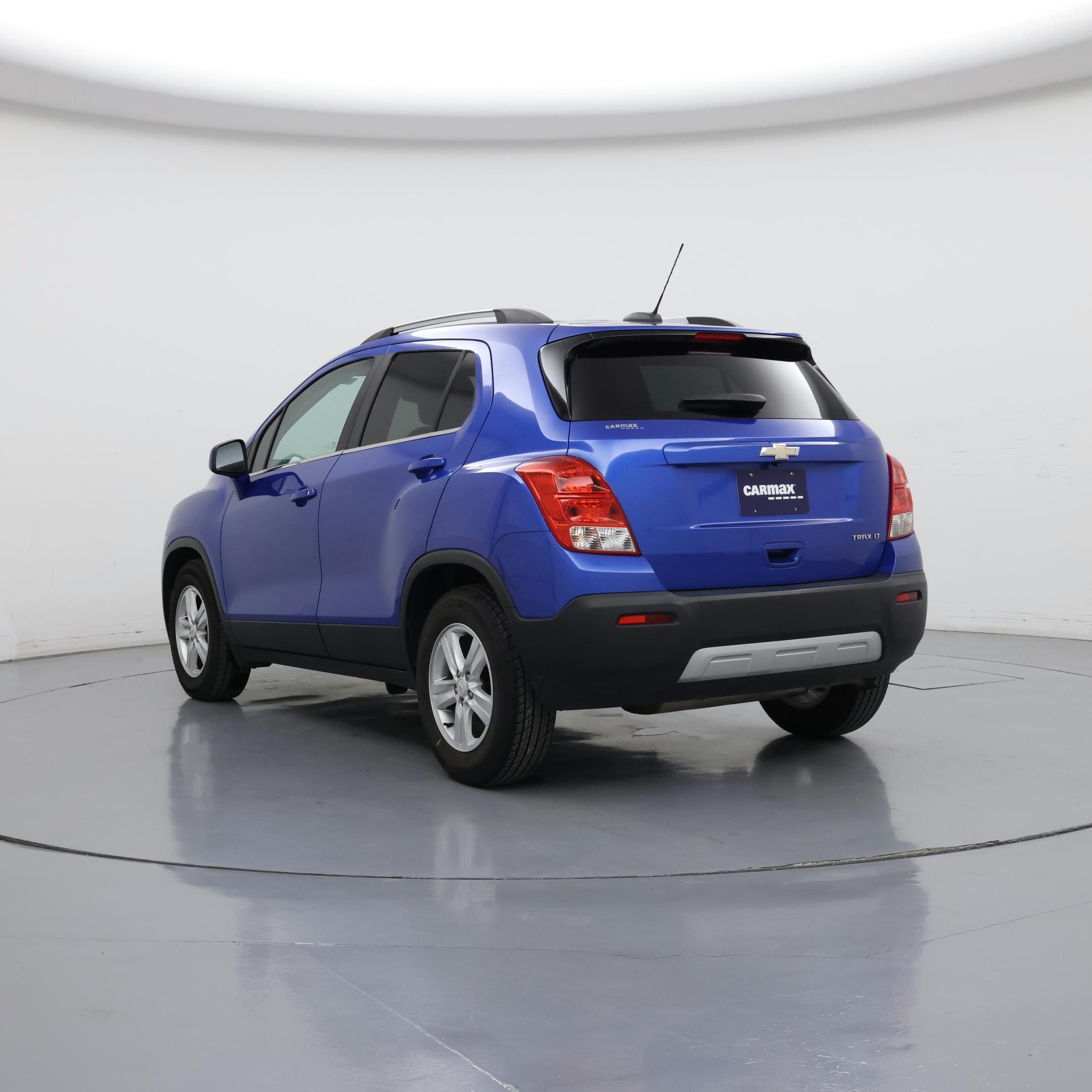 Thumbnail: 2016 Chevrolet Trax - 2