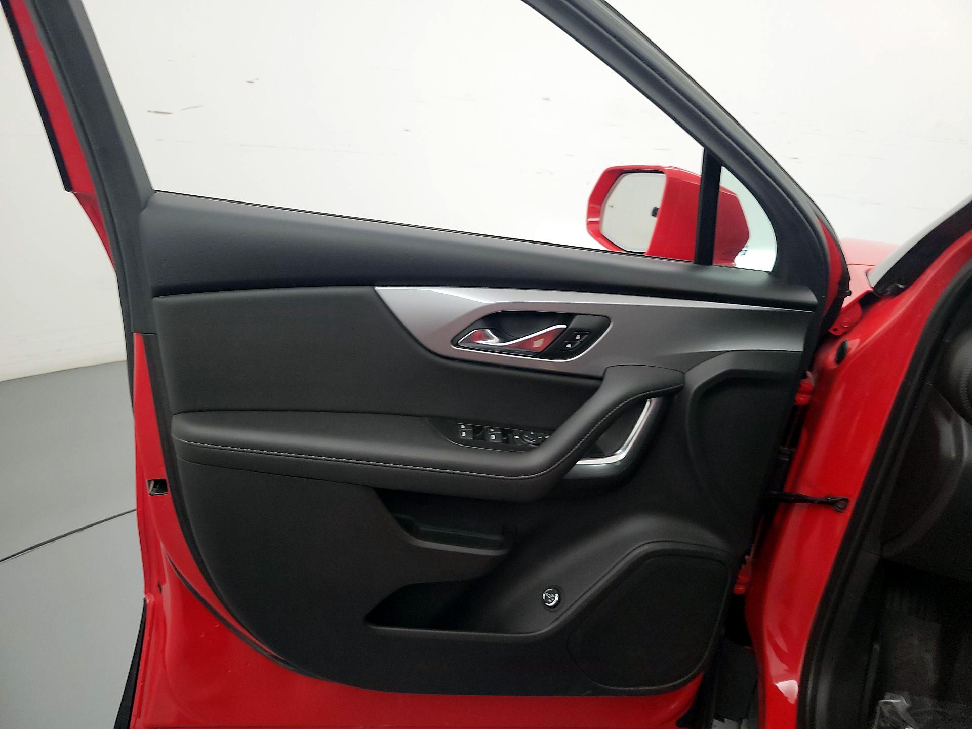 Thumbnail: 2020 Chevrolet Blazer - 12