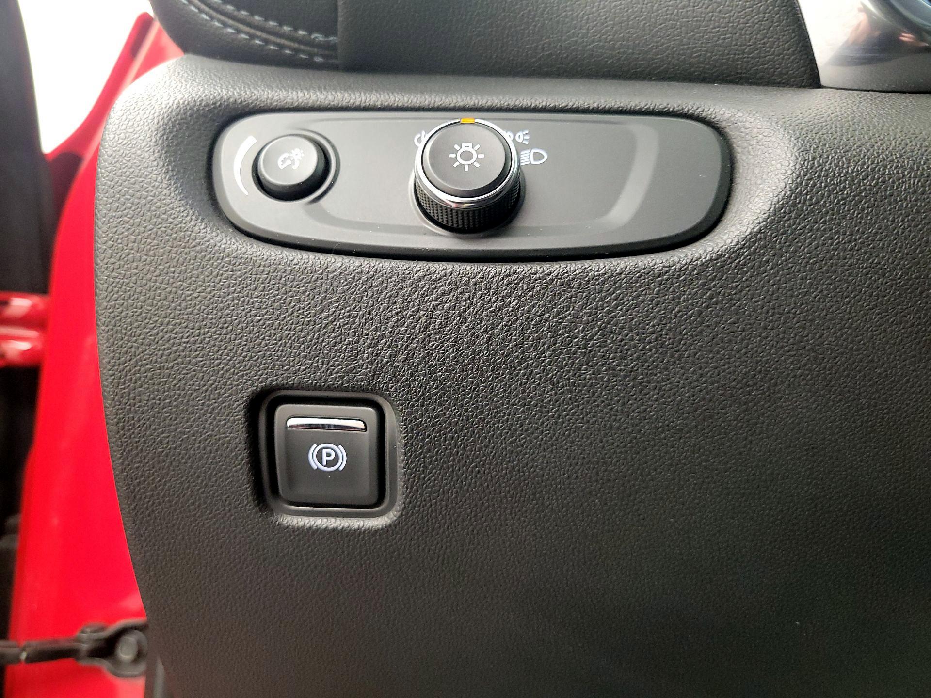 Thumbnail: 2020 Chevrolet Blazer - 13