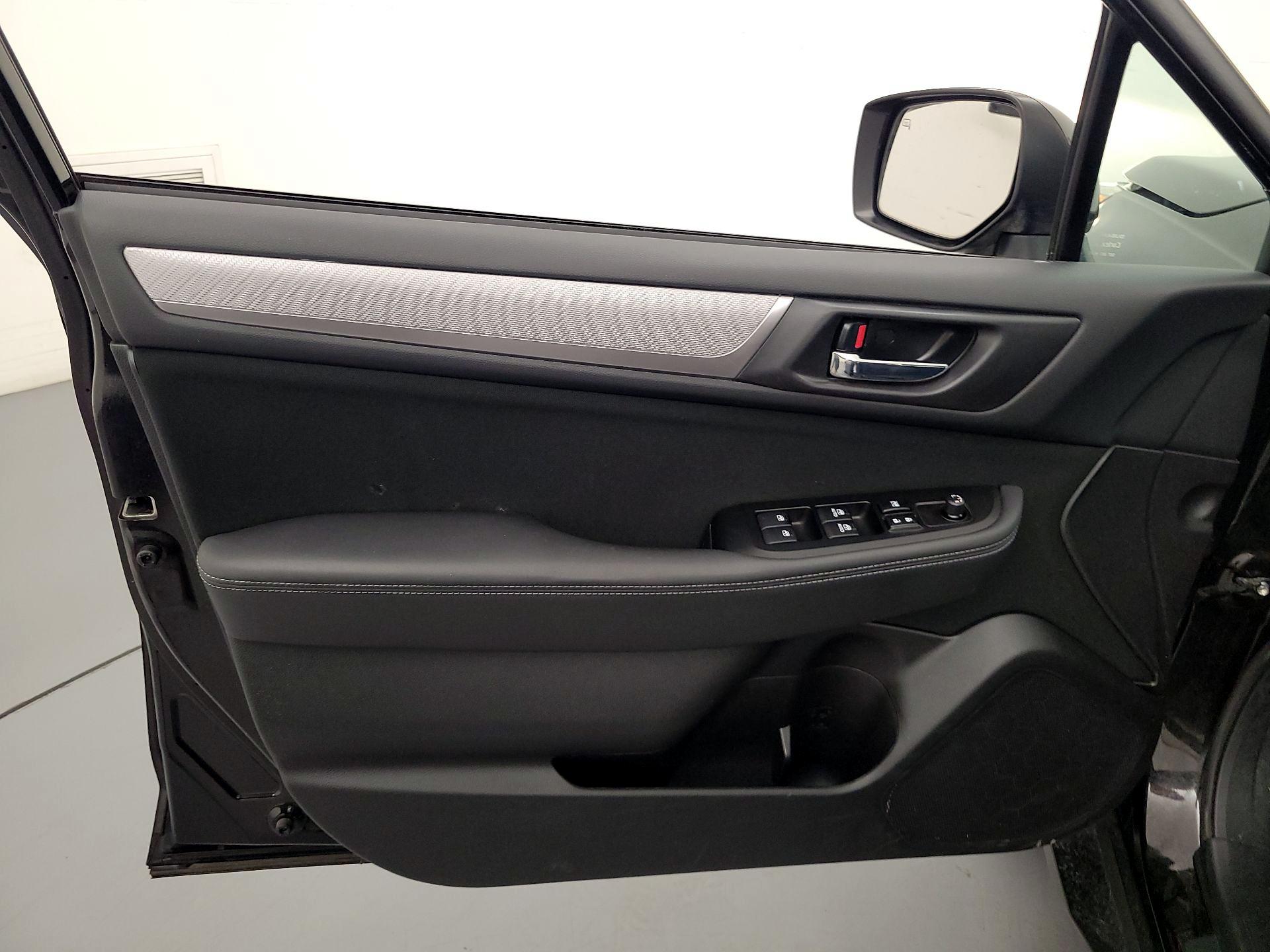 Thumbnail: 2015 Subaru Outback - 12