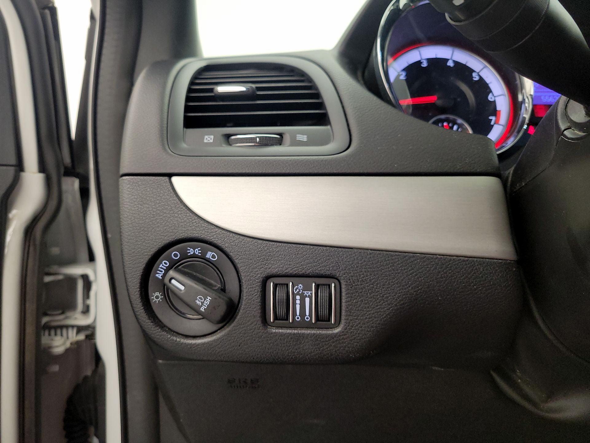 Thumbnail: 2018 Dodge Grand Caravan - 13