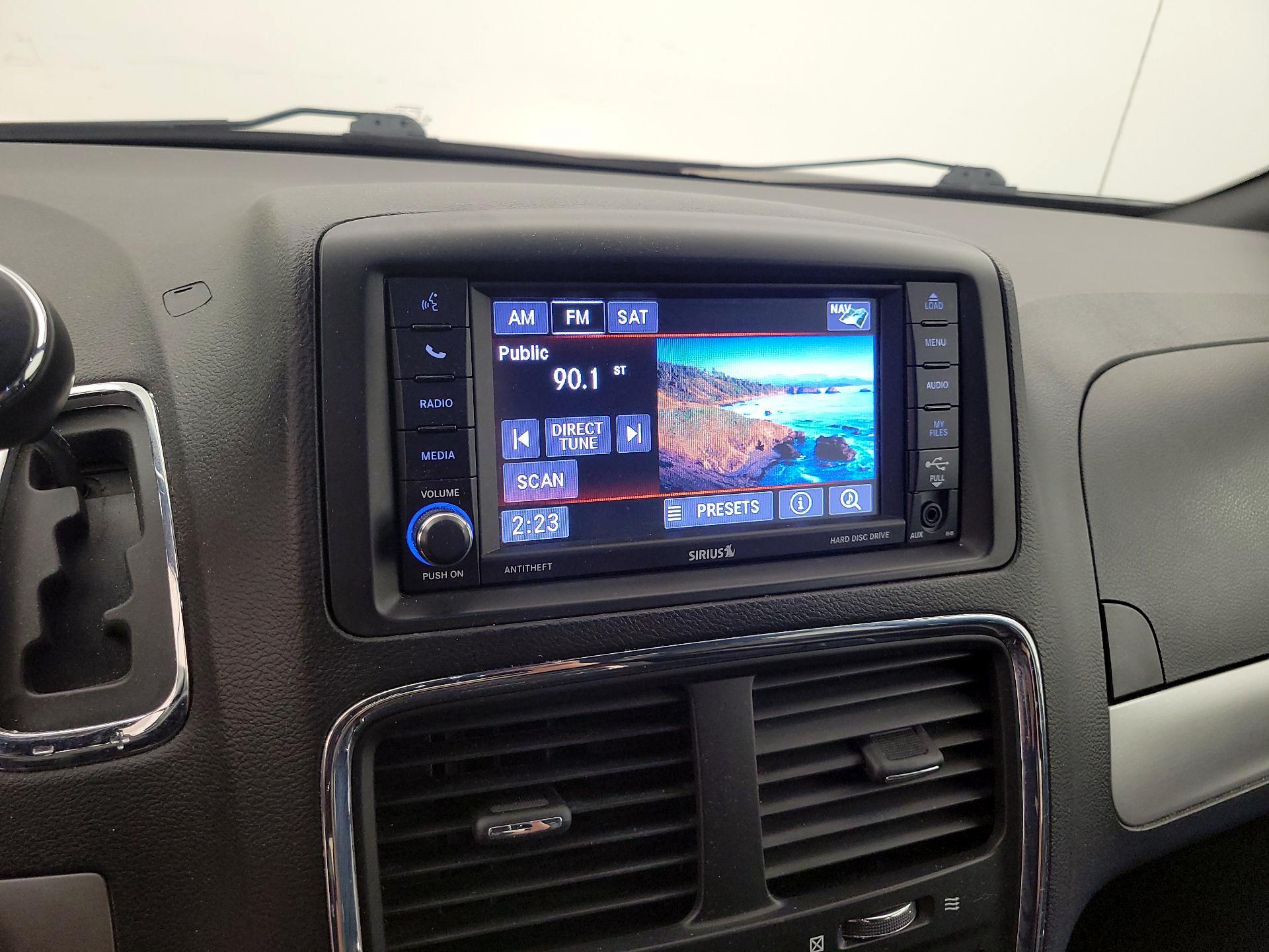 Thumbnail: 2018 Dodge Grand Caravan - 15