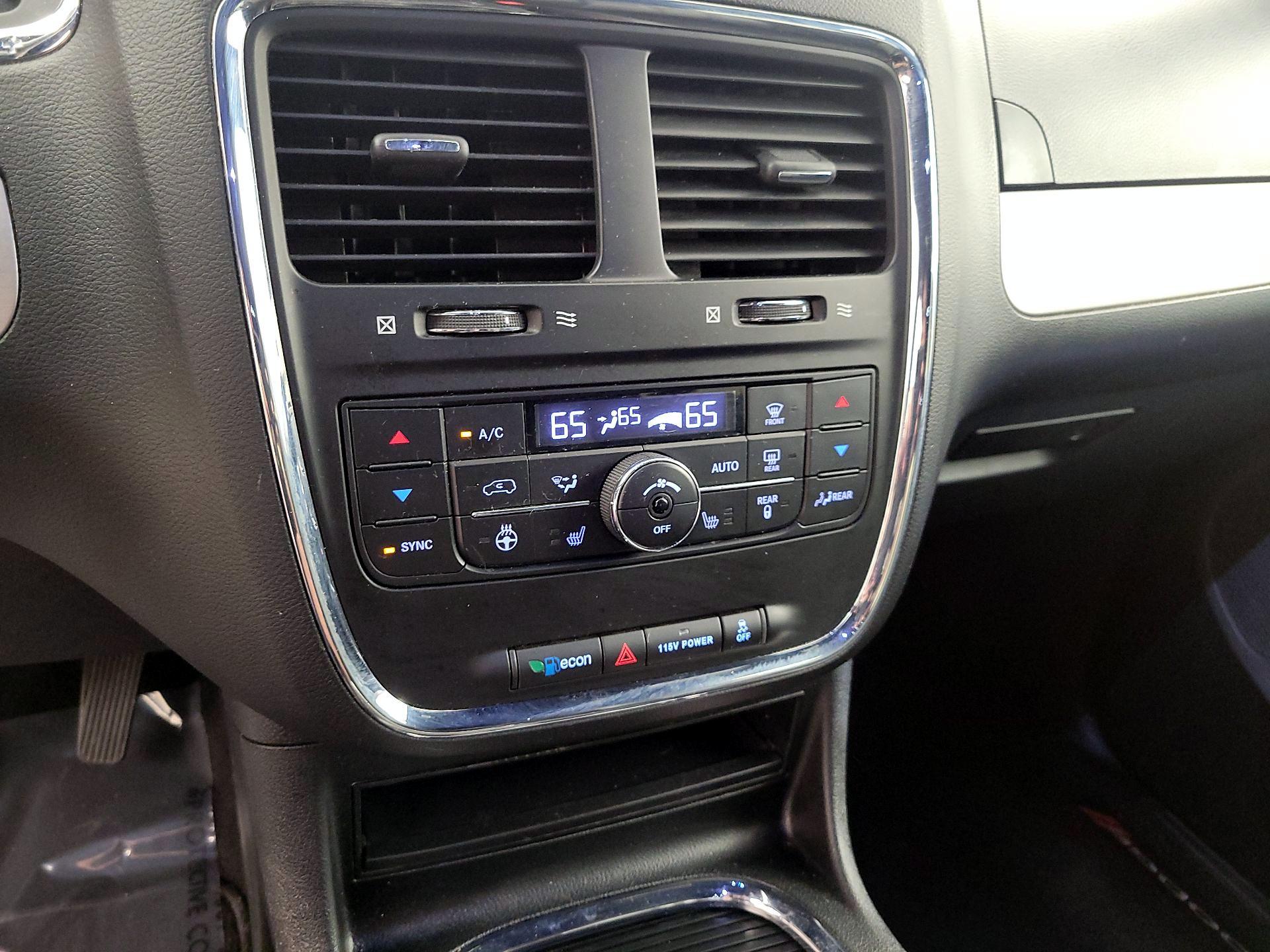 Thumbnail: 2018 Dodge Grand Caravan - 16