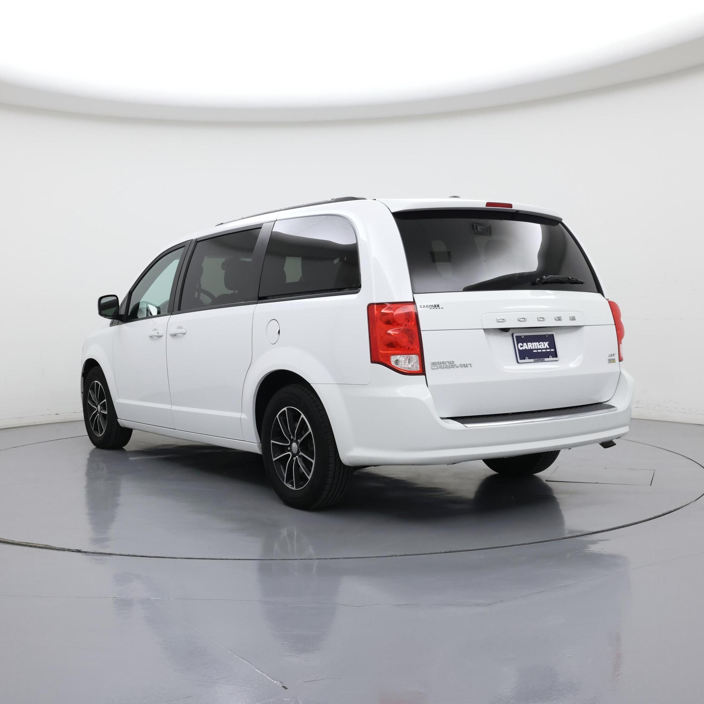 Thumbnail: 2018 Dodge Grand Caravan - 2