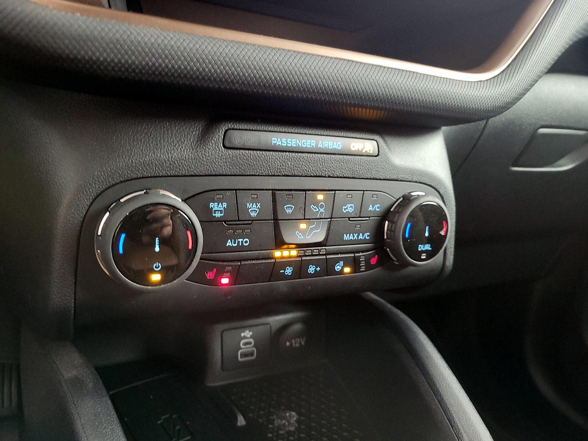 Thumbnail: 2024 Ford Bronco Sport - 17