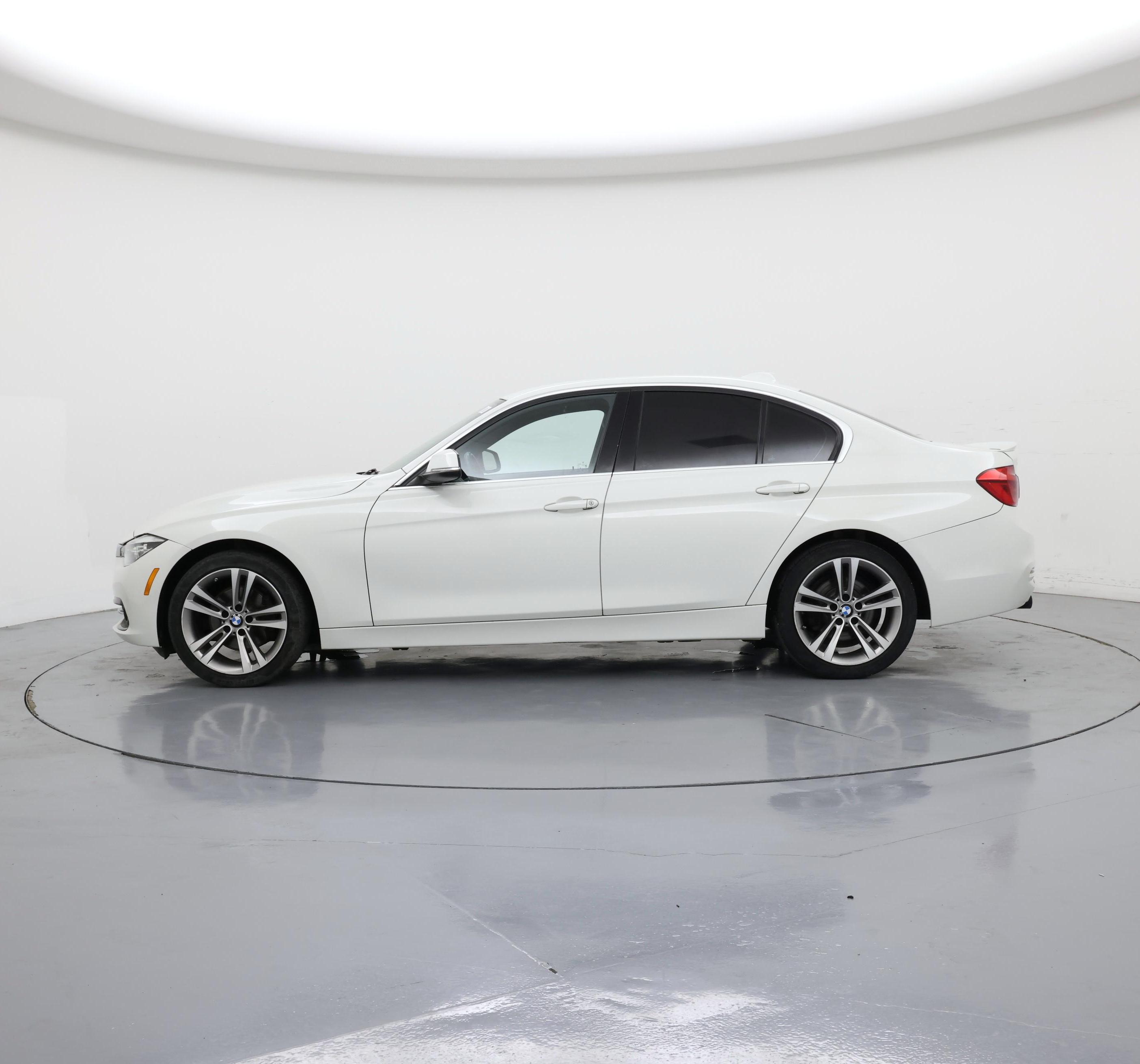 Thumbnail: 2018 BMW 3 Series - 3