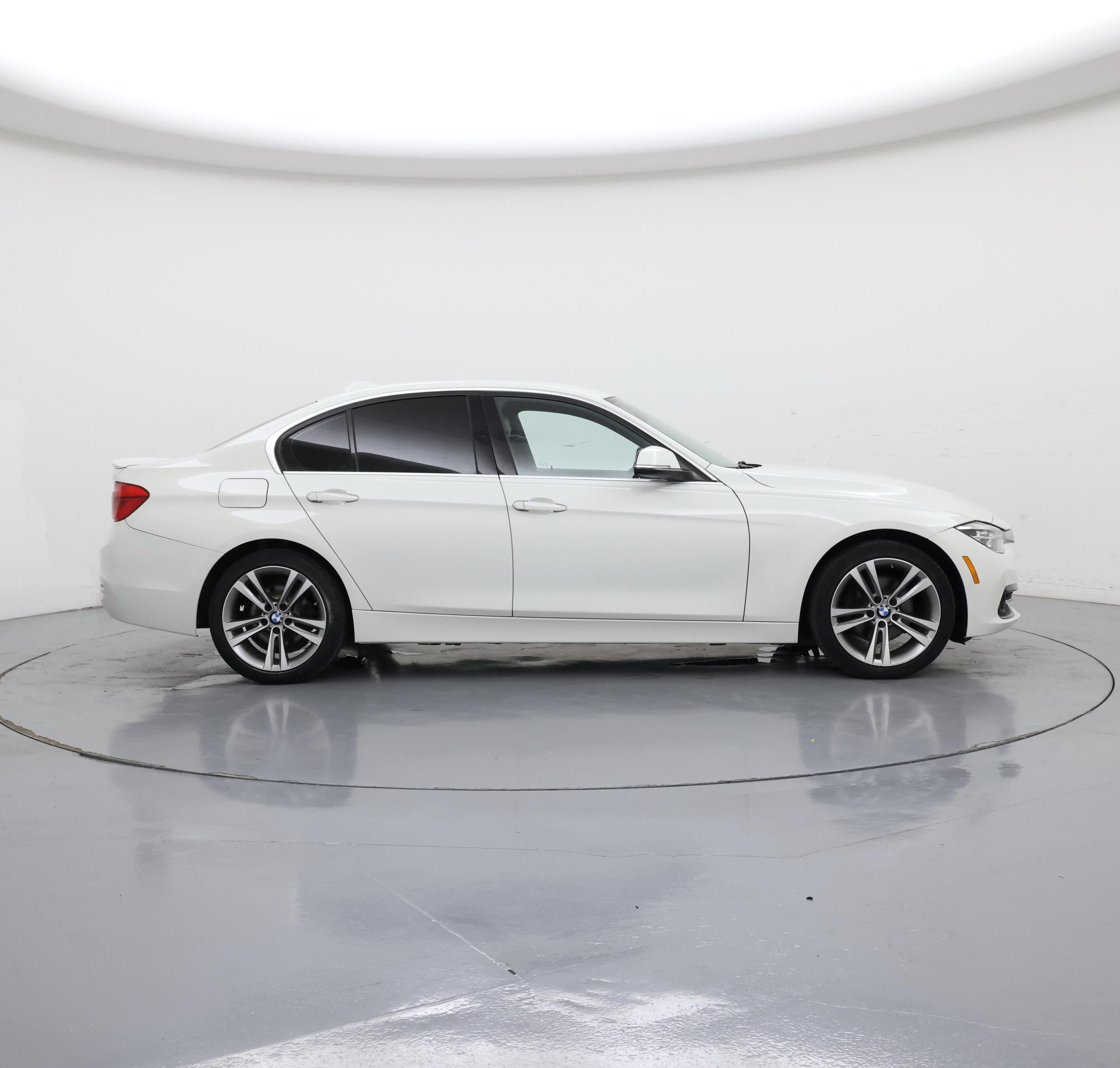 Thumbnail: 2018 BMW 3 Series - 7