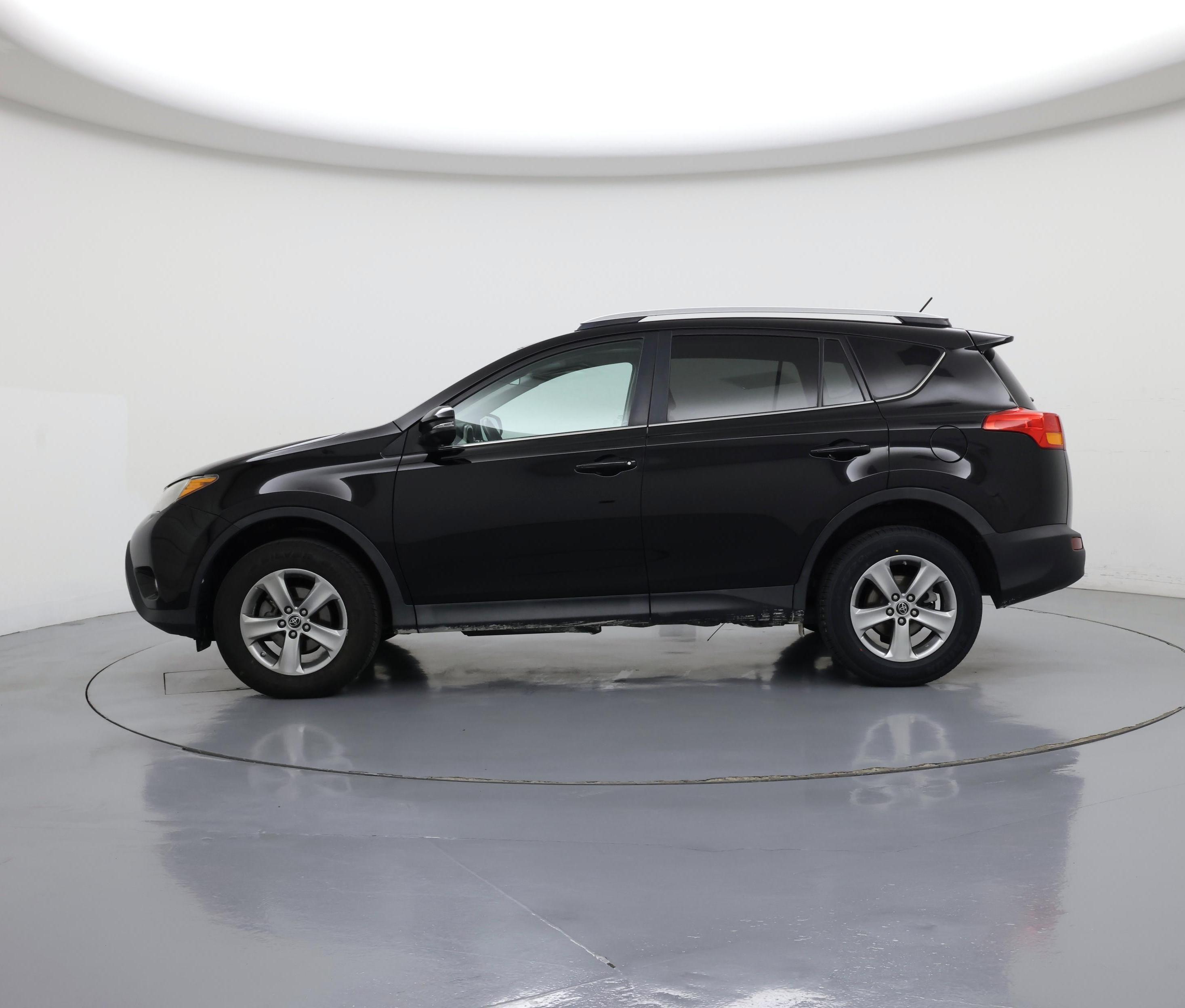 Thumbnail: 2015 Toyota RAV4 - 3