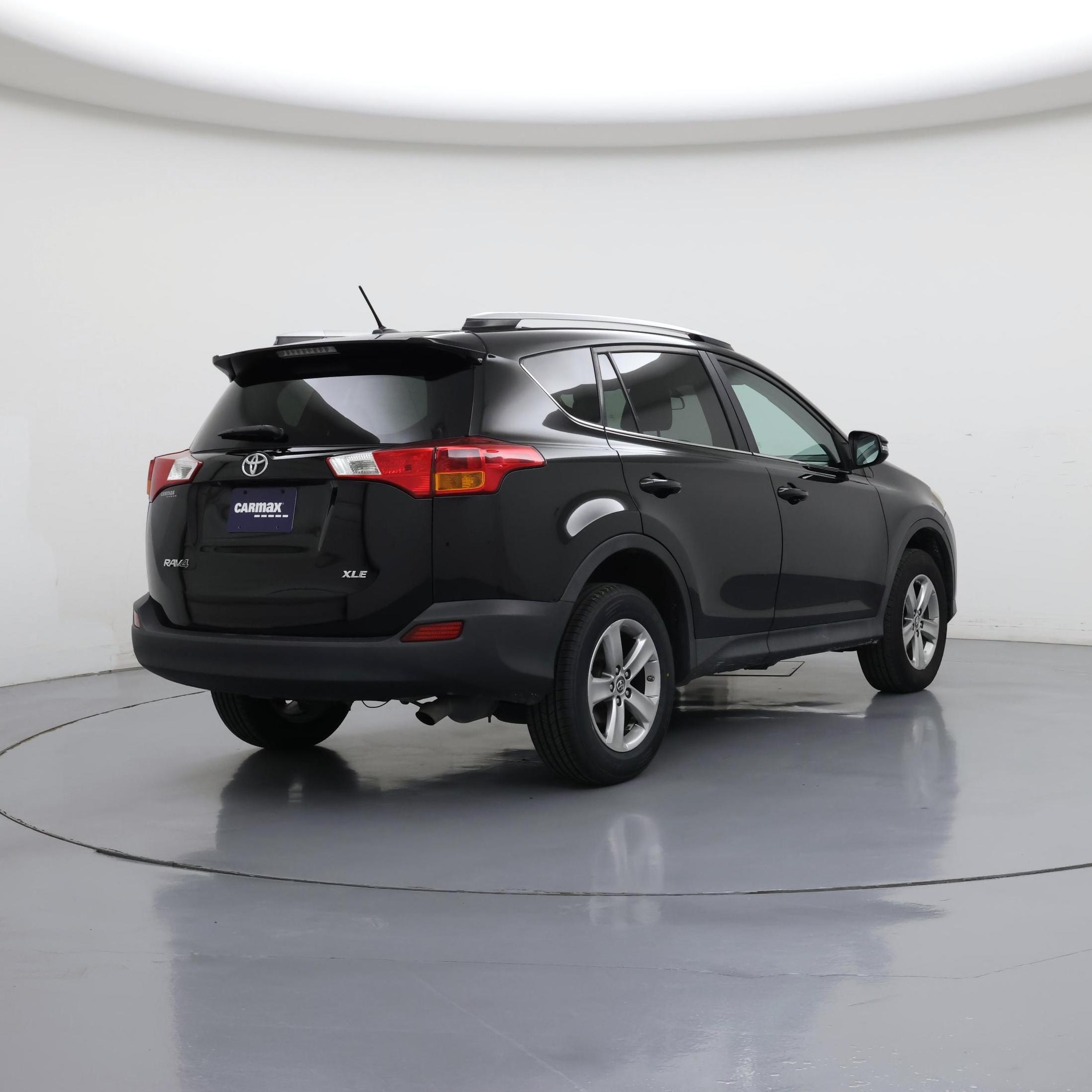 Thumbnail: 2015 Toyota RAV4 - 8