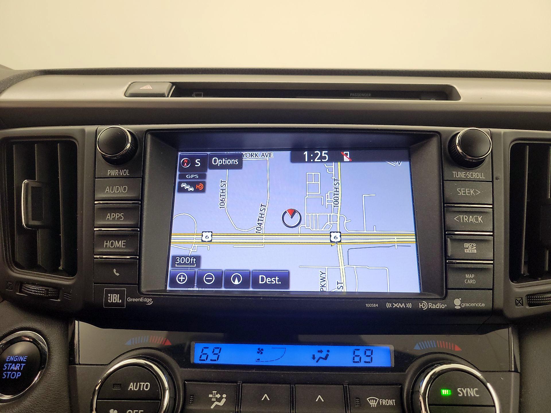 Thumbnail: 2016 Toyota RAV4 - 14