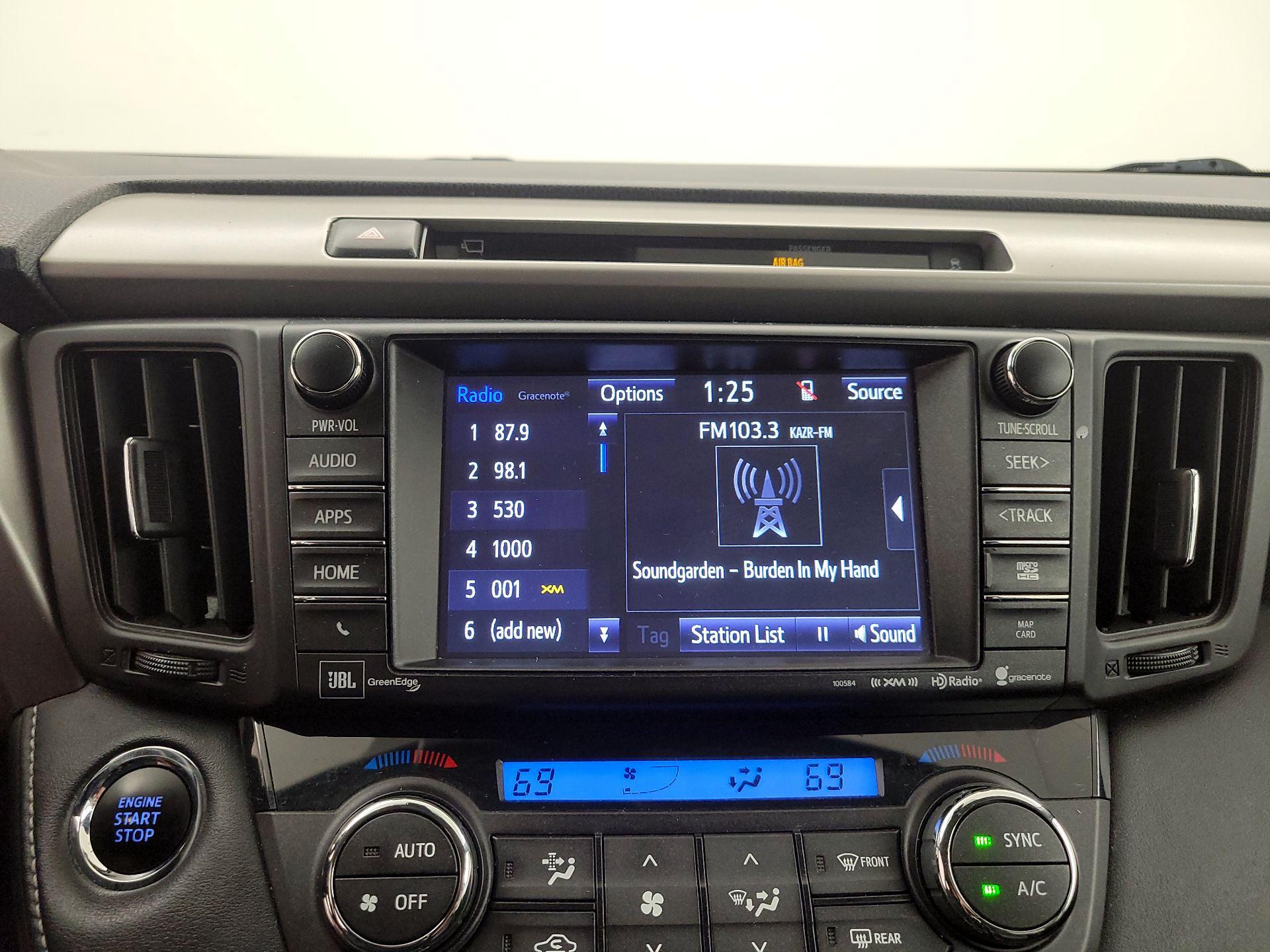 Thumbnail: 2016 Toyota RAV4 - 16