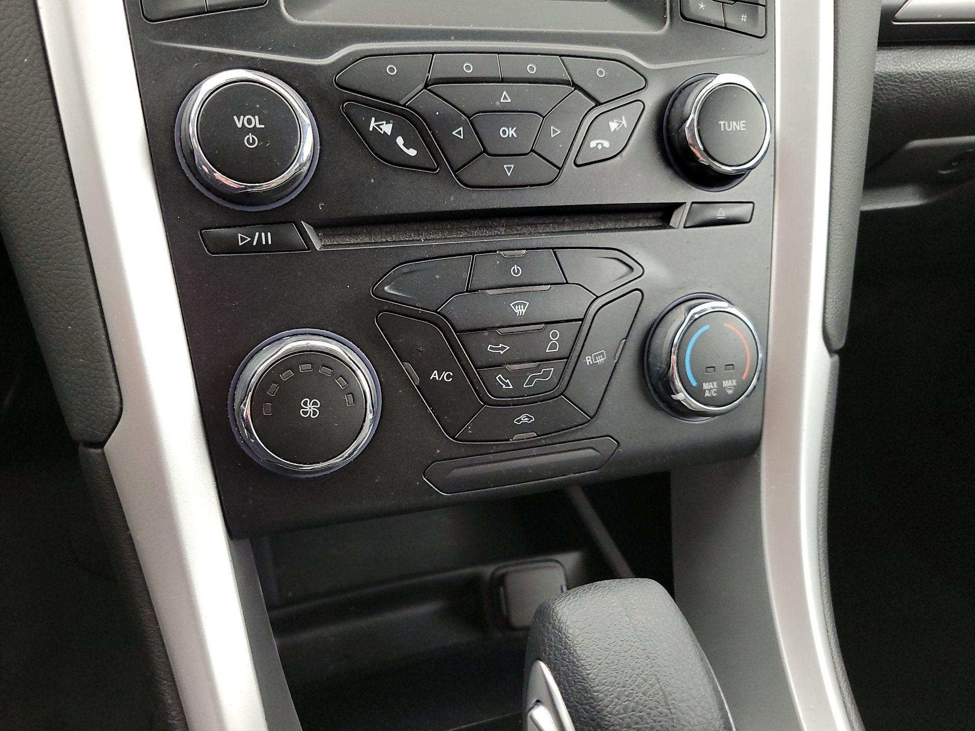 Thumbnail: 2014 Ford Fusion - 15