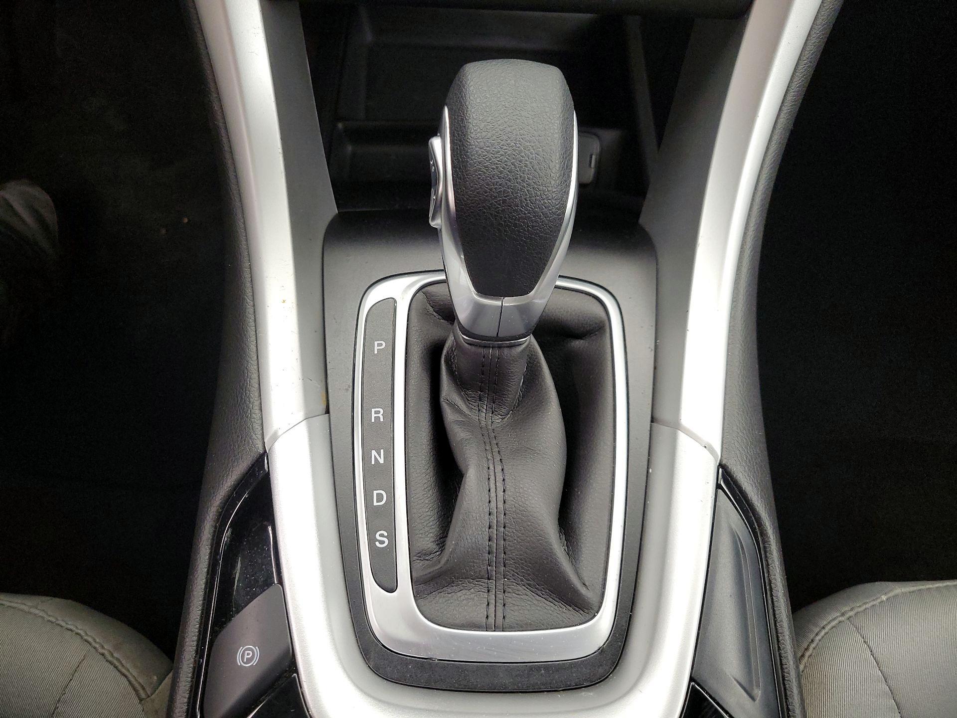 Thumbnail: 2014 Ford Fusion - 16