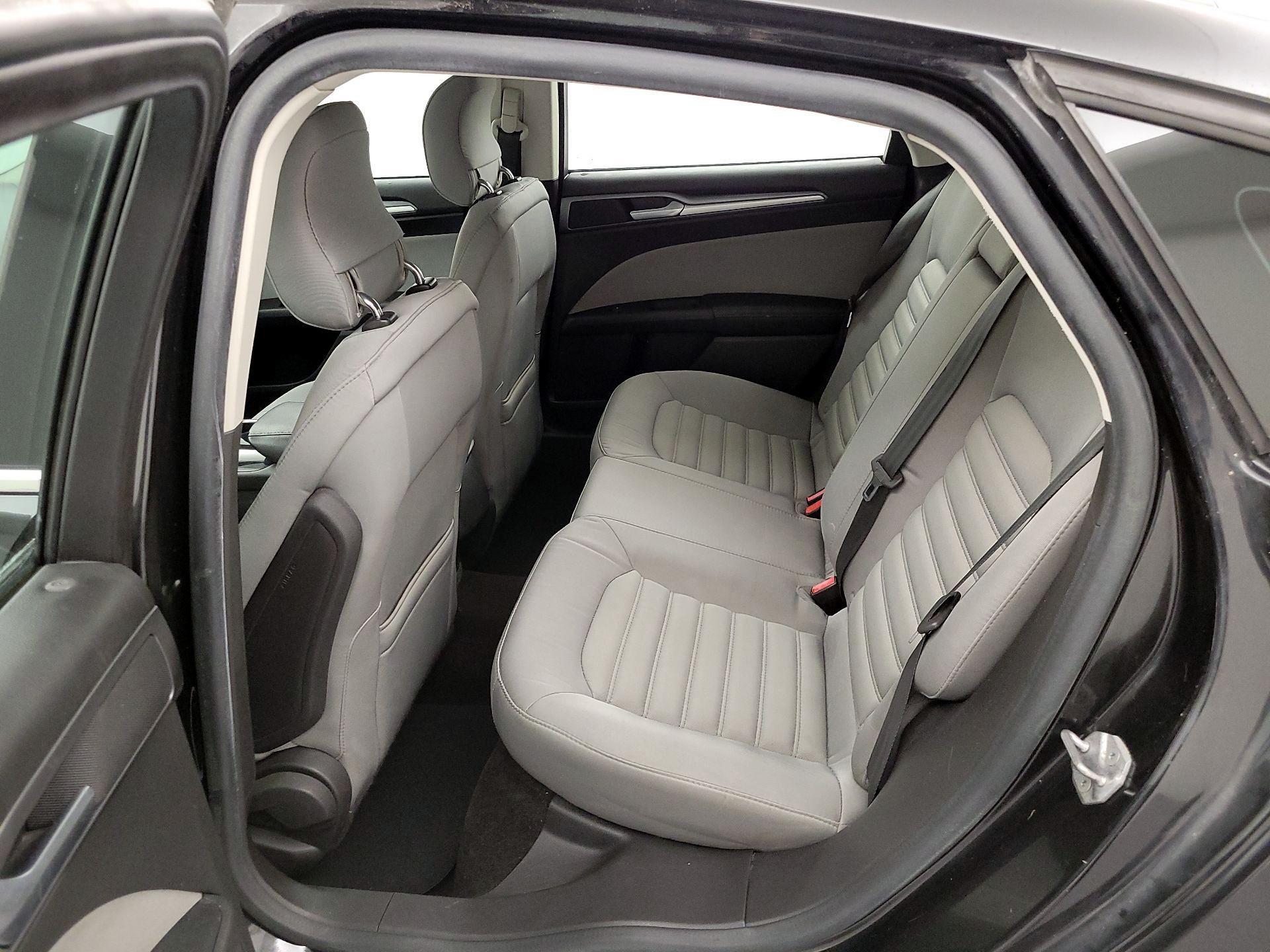 Thumbnail: 2014 Ford Fusion - 18