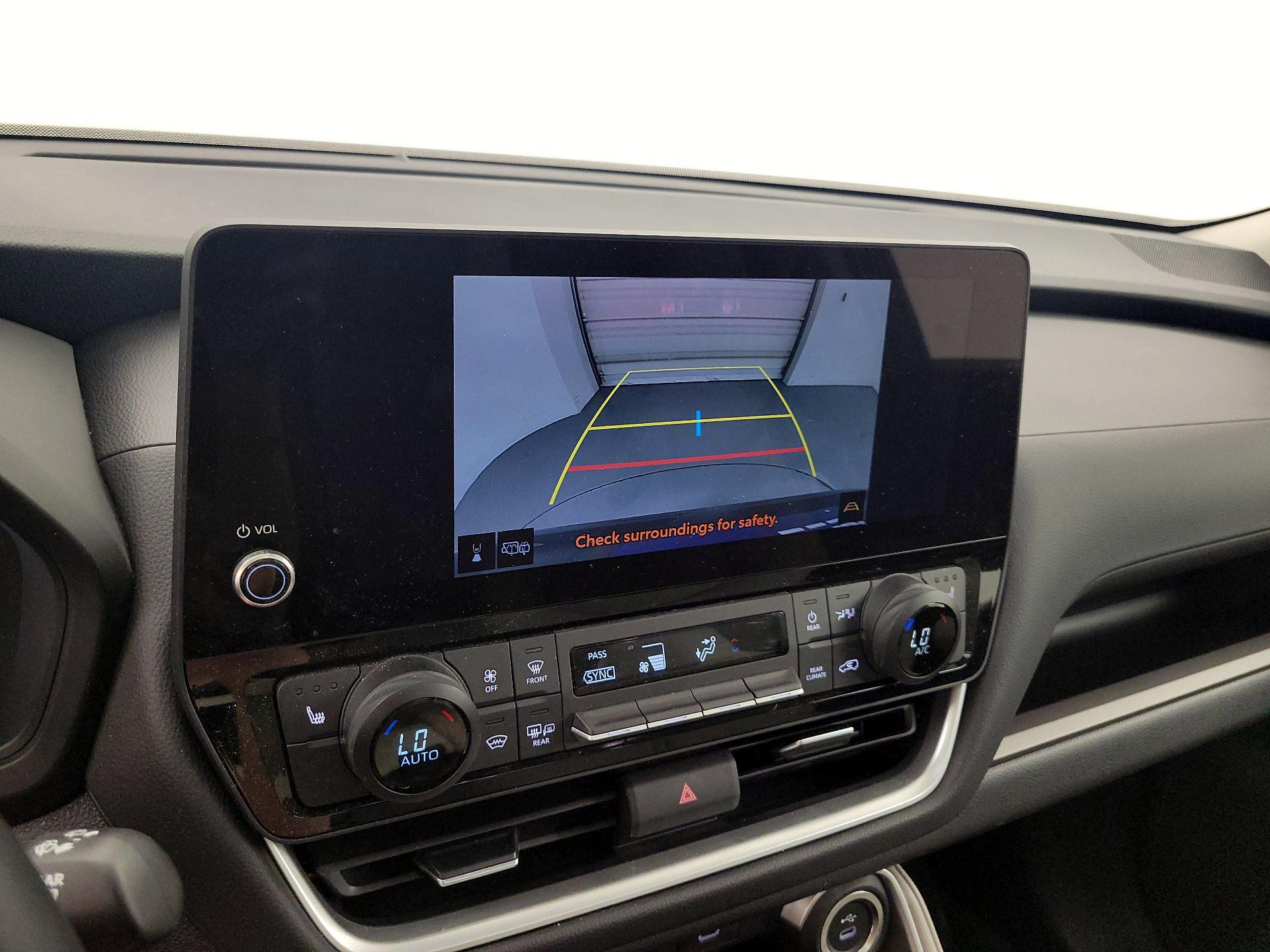 Thumbnail: 2025 Toyota Highlander - 15