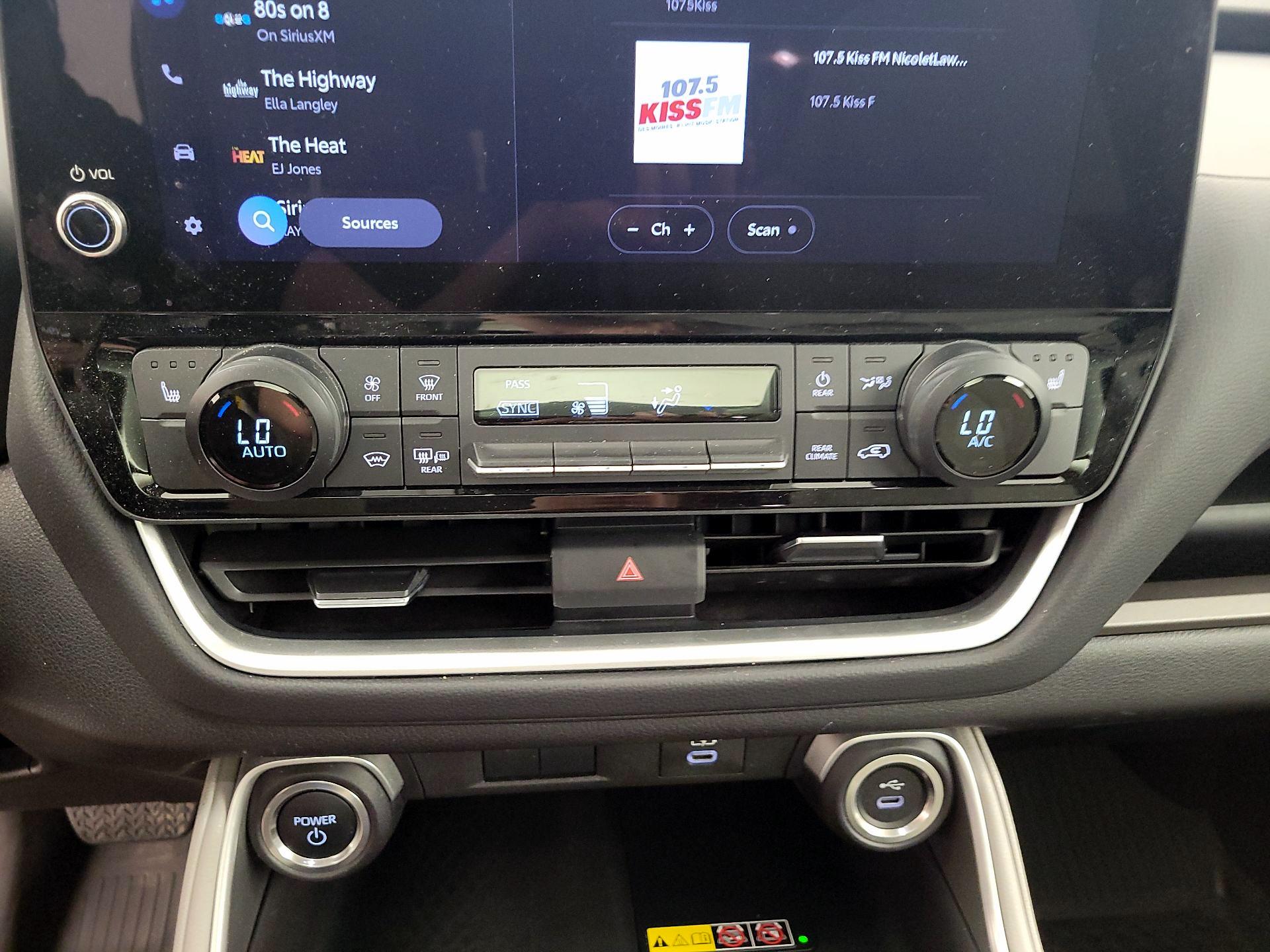 Thumbnail: 2025 Toyota Highlander - 17