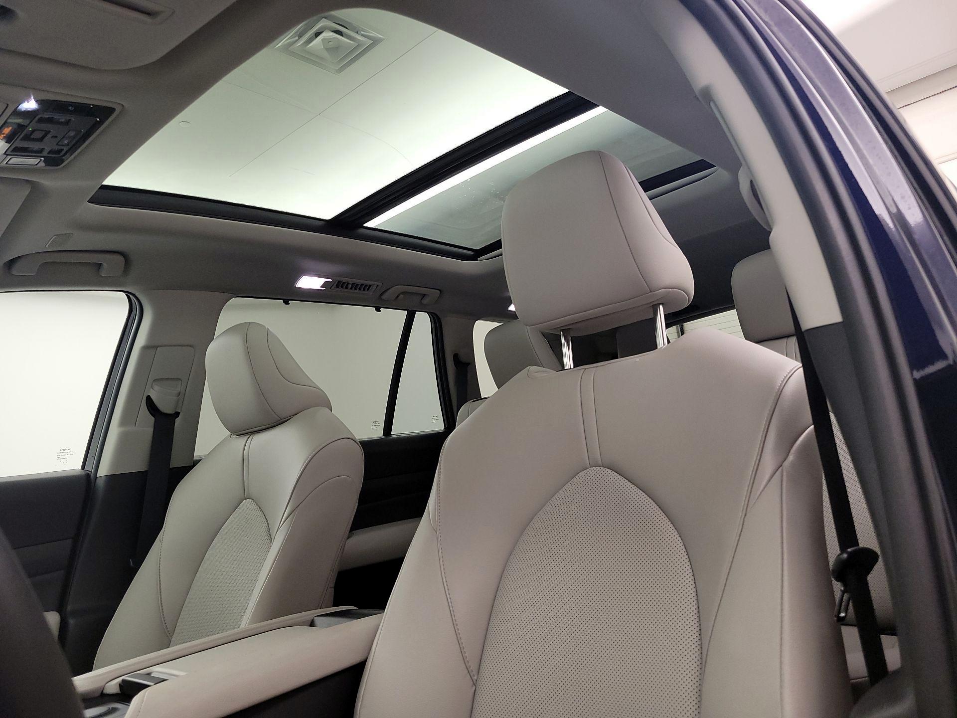 Thumbnail: 2025 Toyota Highlander - 20