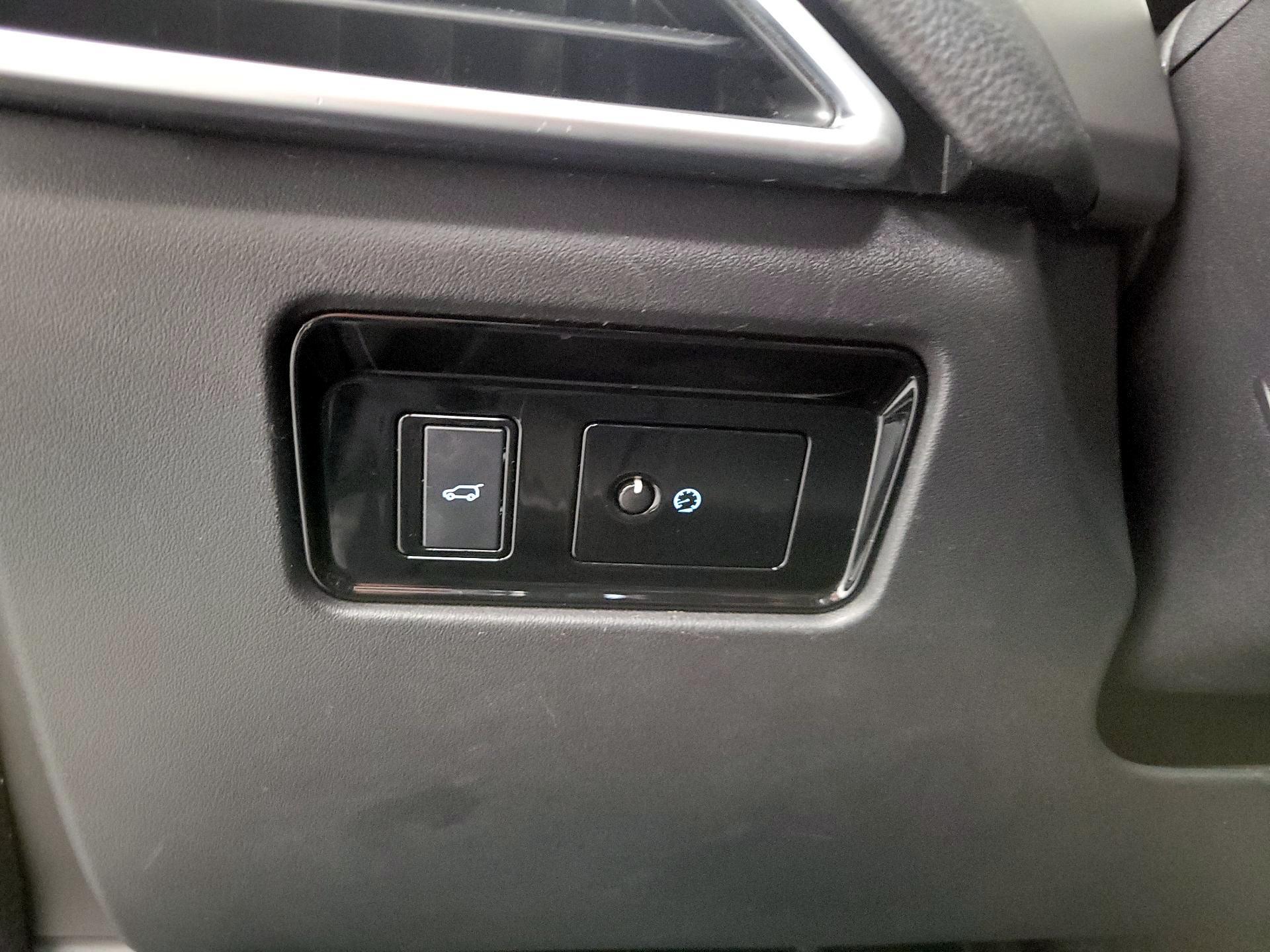 Thumbnail: 2018 Jaguar F-Pace - 13