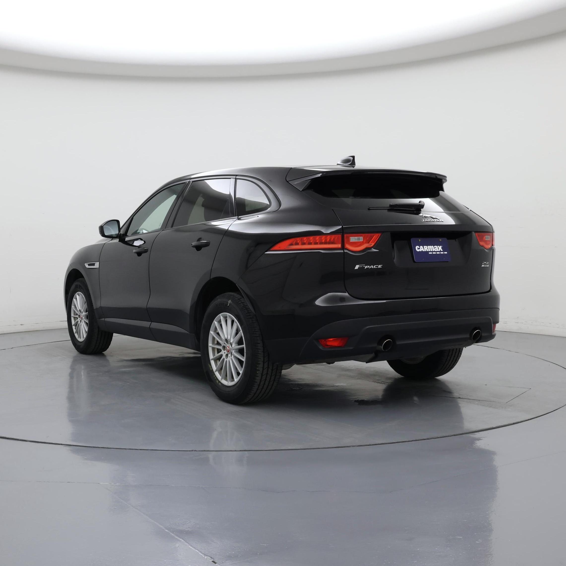 Thumbnail: 2018 Jaguar F-Pace - 2