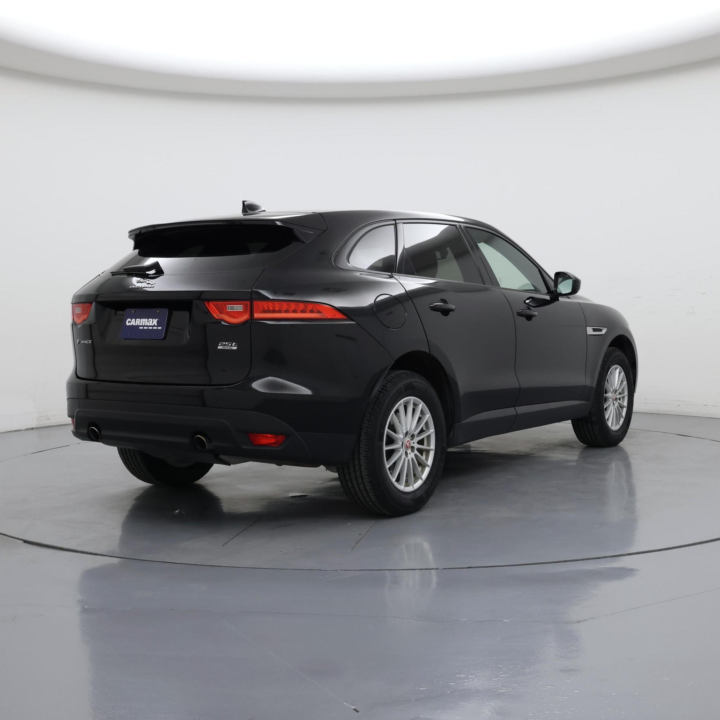 Thumbnail: 2018 Jaguar F-Pace - 8