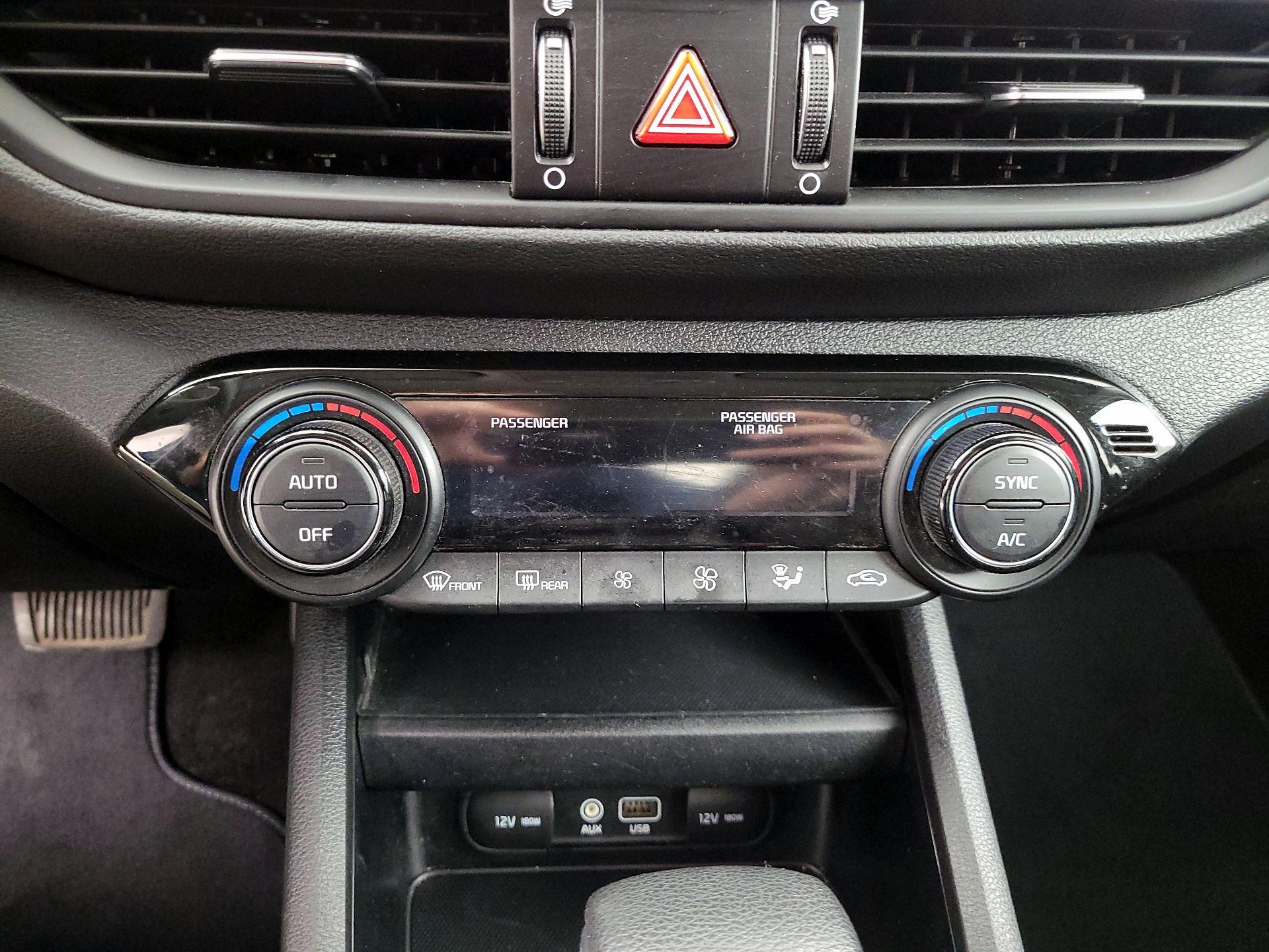 Thumbnail: 2019 Kia Forte - 16