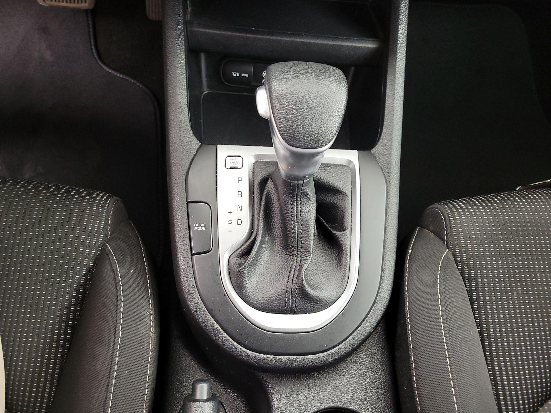 Thumbnail: 2019 Kia Forte - 17