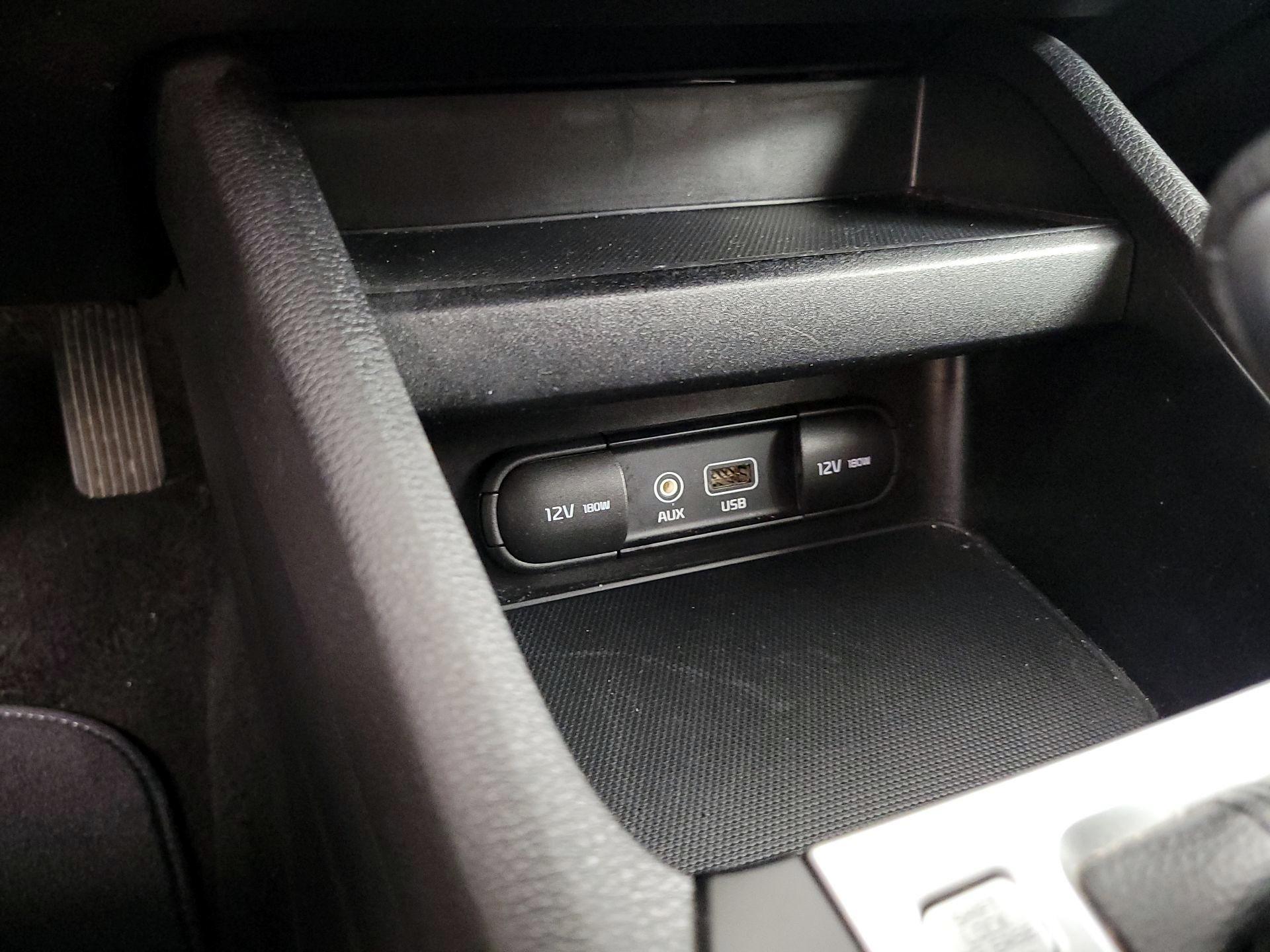 Thumbnail: 2019 Kia Forte - 18