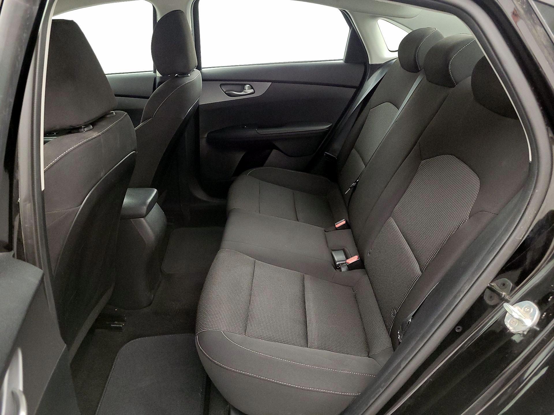 Thumbnail: 2019 Kia Forte - 19