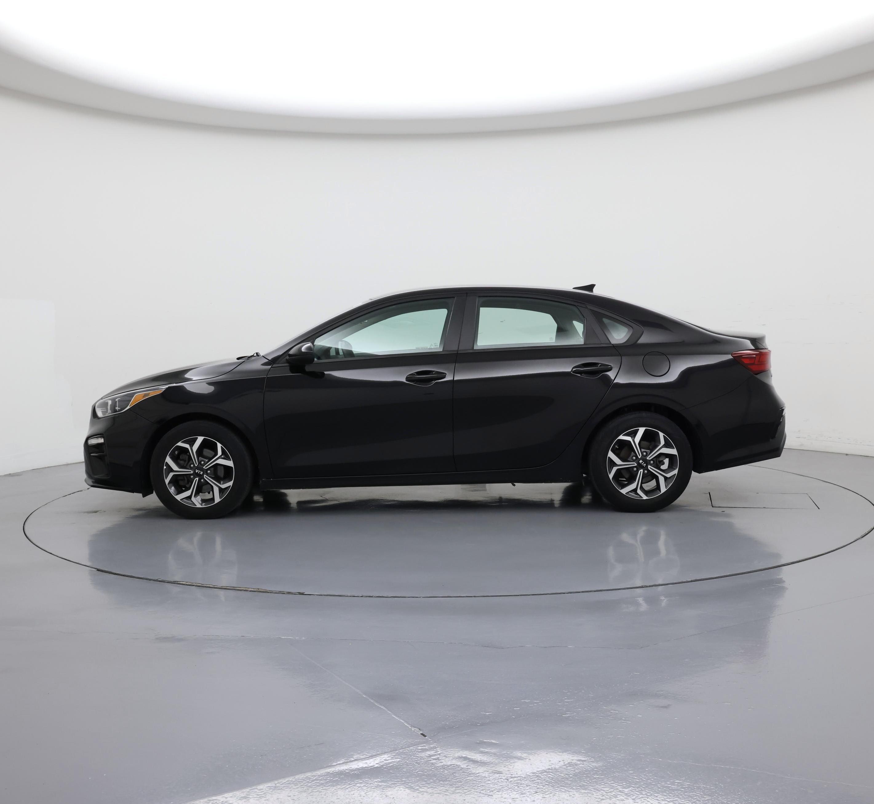 Thumbnail: 2019 Kia Forte - 3
