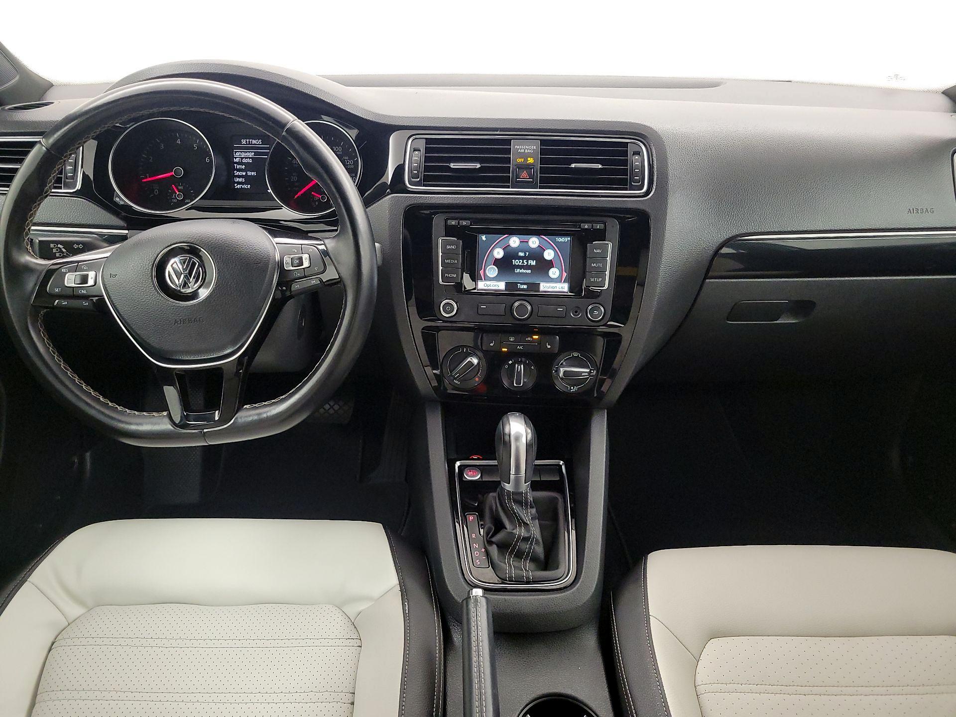 Thumbnail: 2015 Volkswagen Jetta - 9