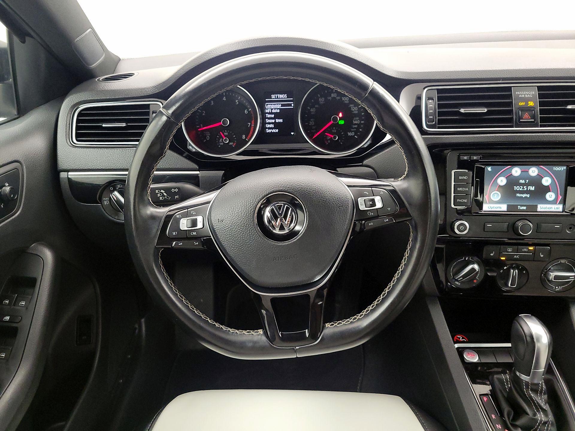 Thumbnail: 2015 Volkswagen Jetta - 10