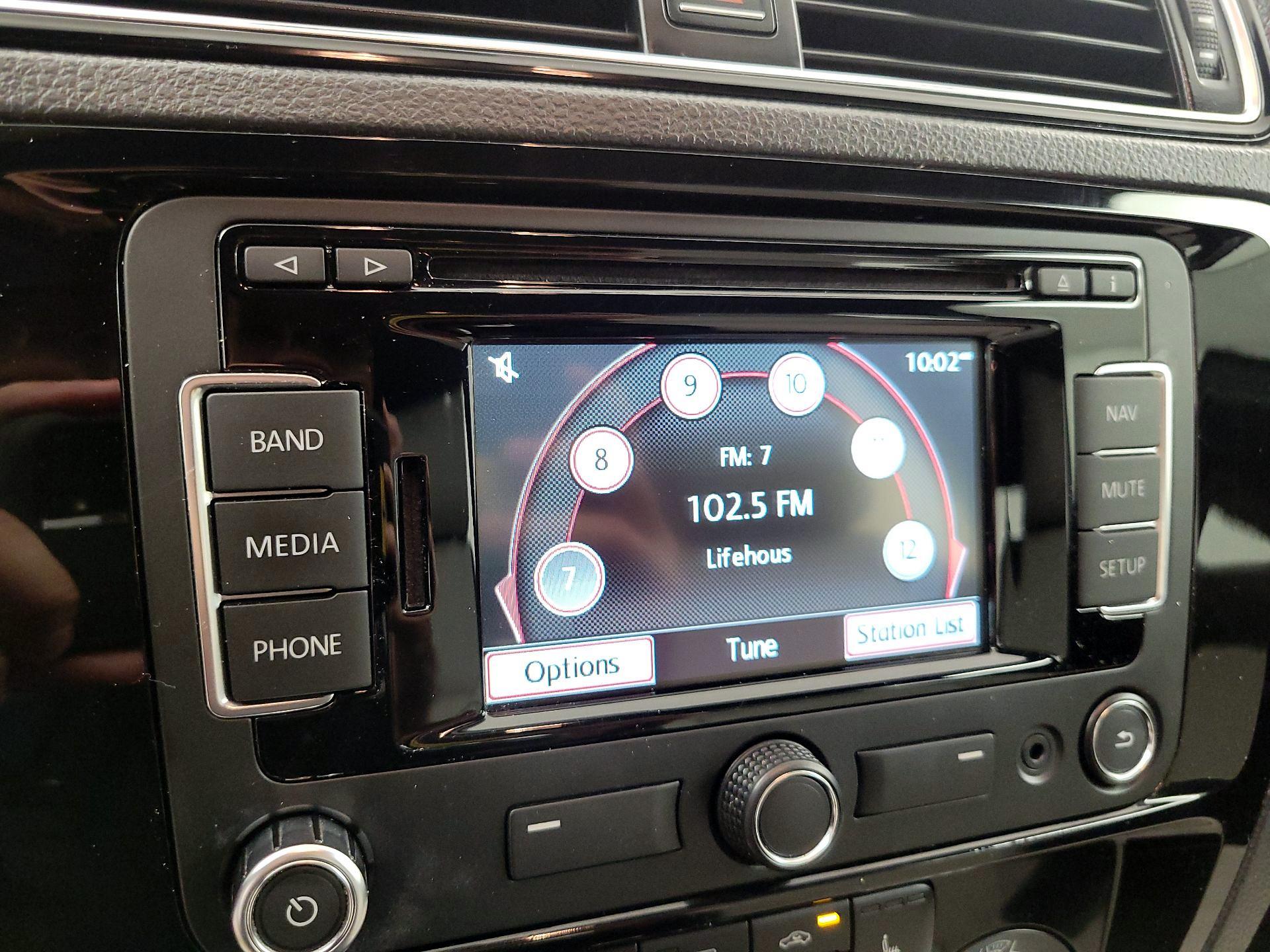 Thumbnail: 2015 Volkswagen Jetta - 15