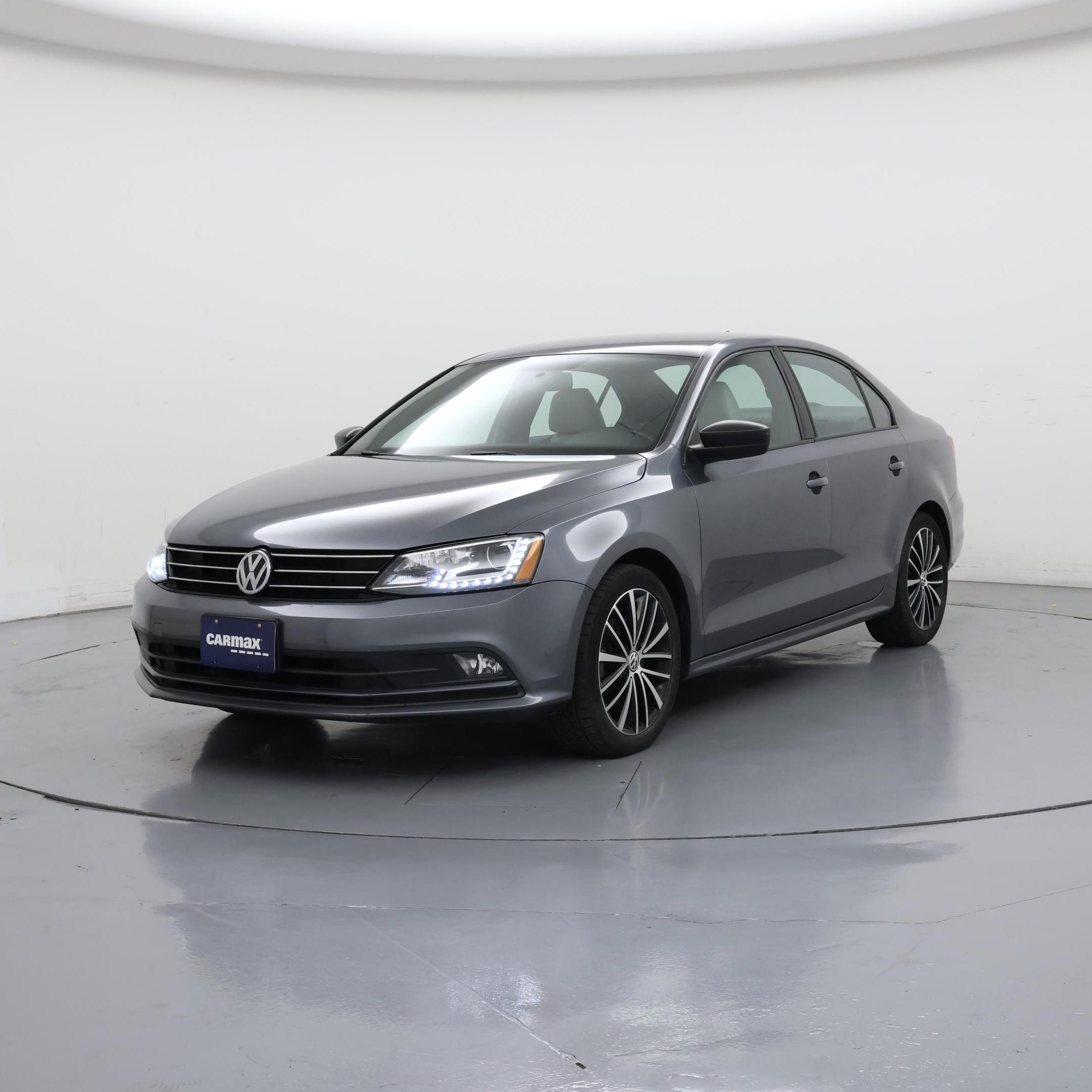 Thumbnail: 2015 Volkswagen Jetta - 4