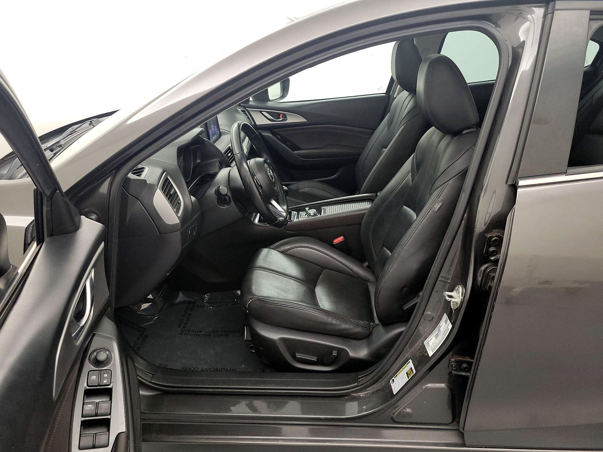 Thumbnail: 2018 Mazda Mazda3 - 11