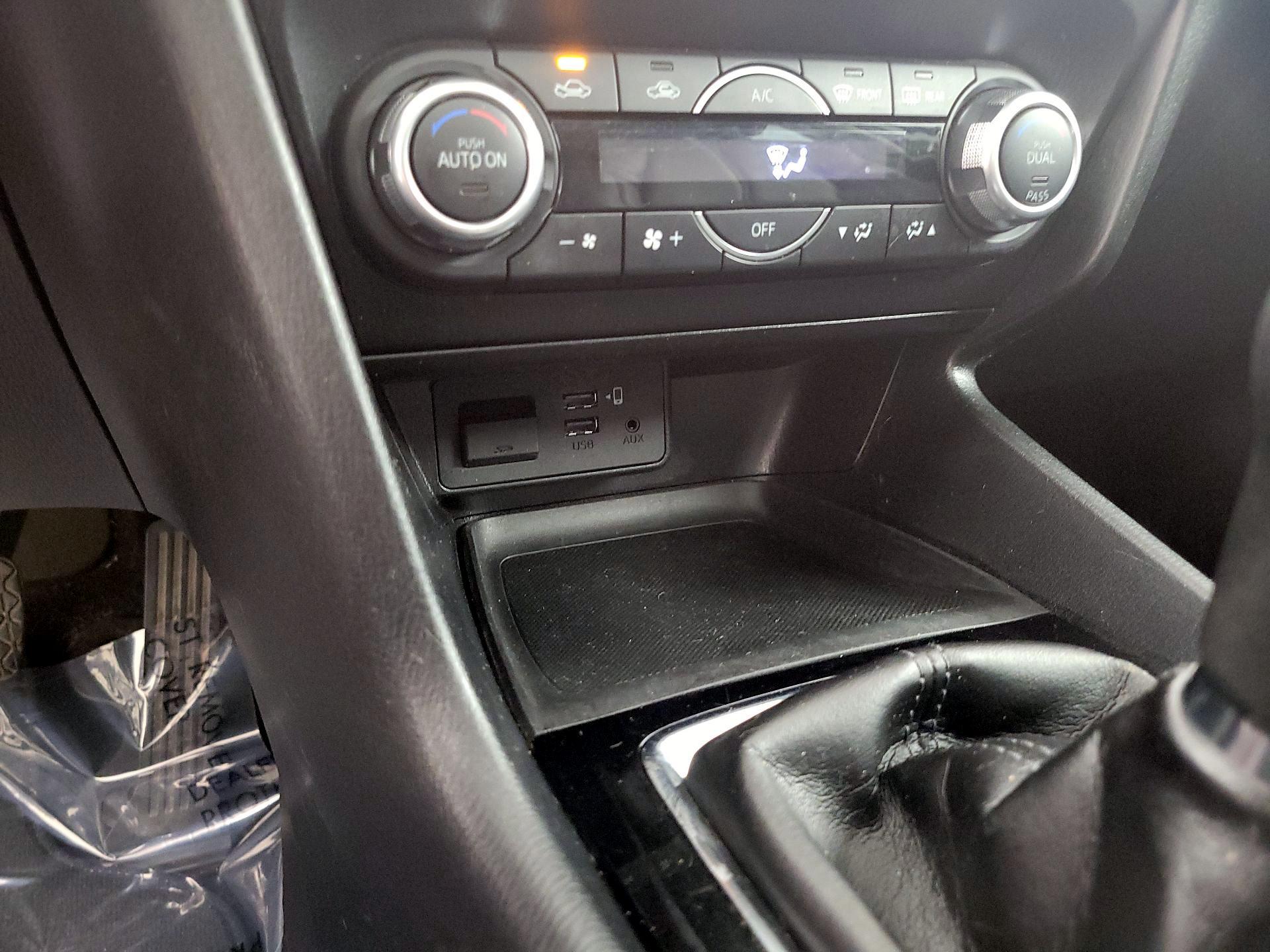 Thumbnail: 2018 Mazda Mazda3 - 18