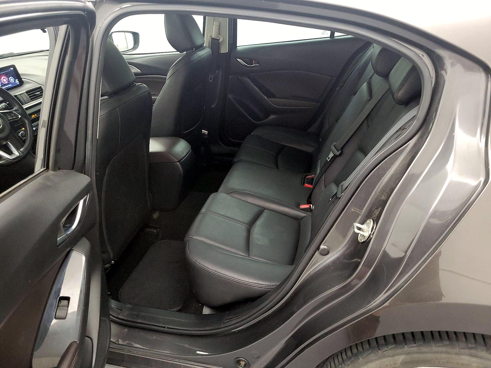 Thumbnail: 2018 Mazda Mazda3 - 20