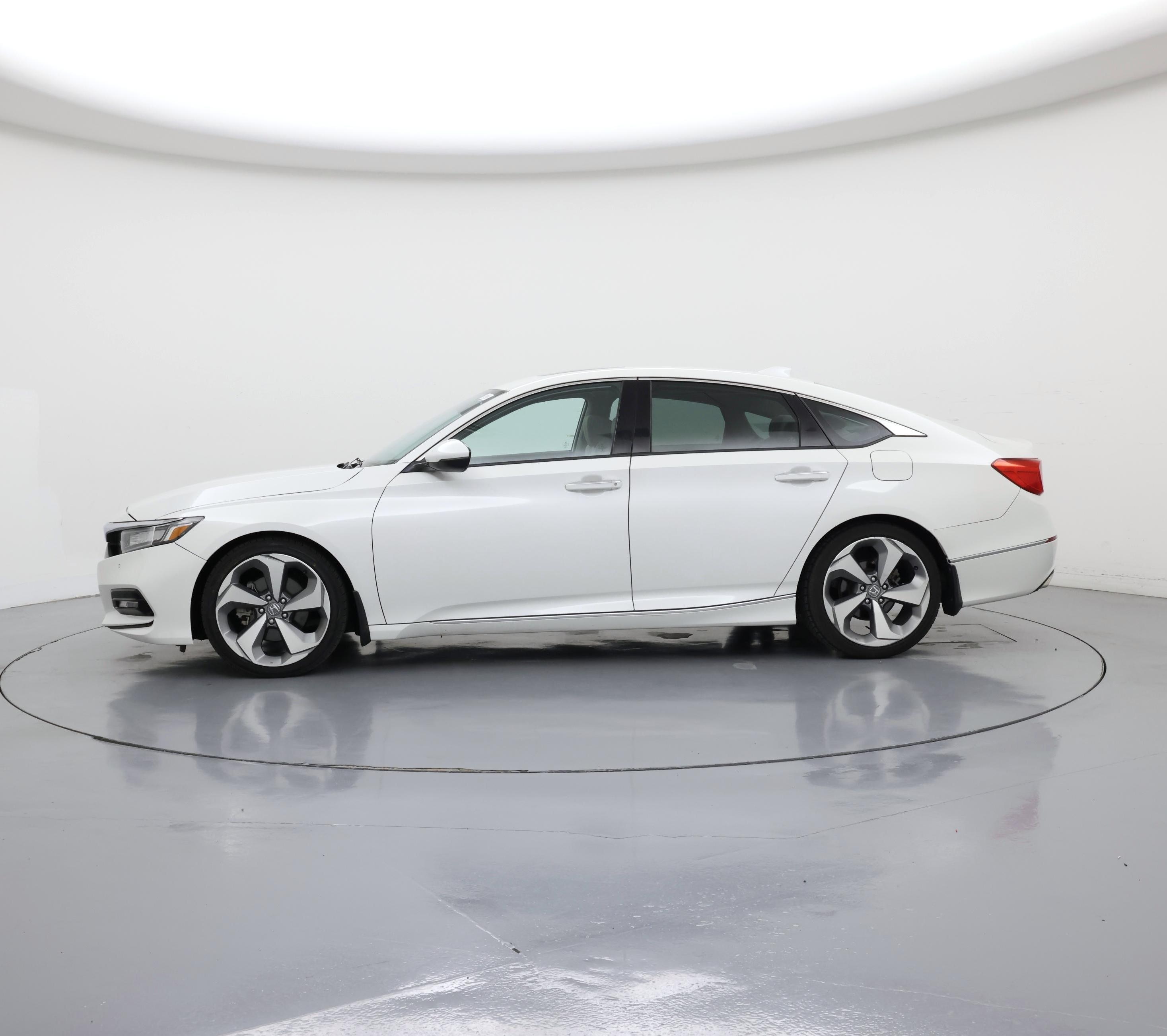 Thumbnail: 2018 Honda Accord - 3