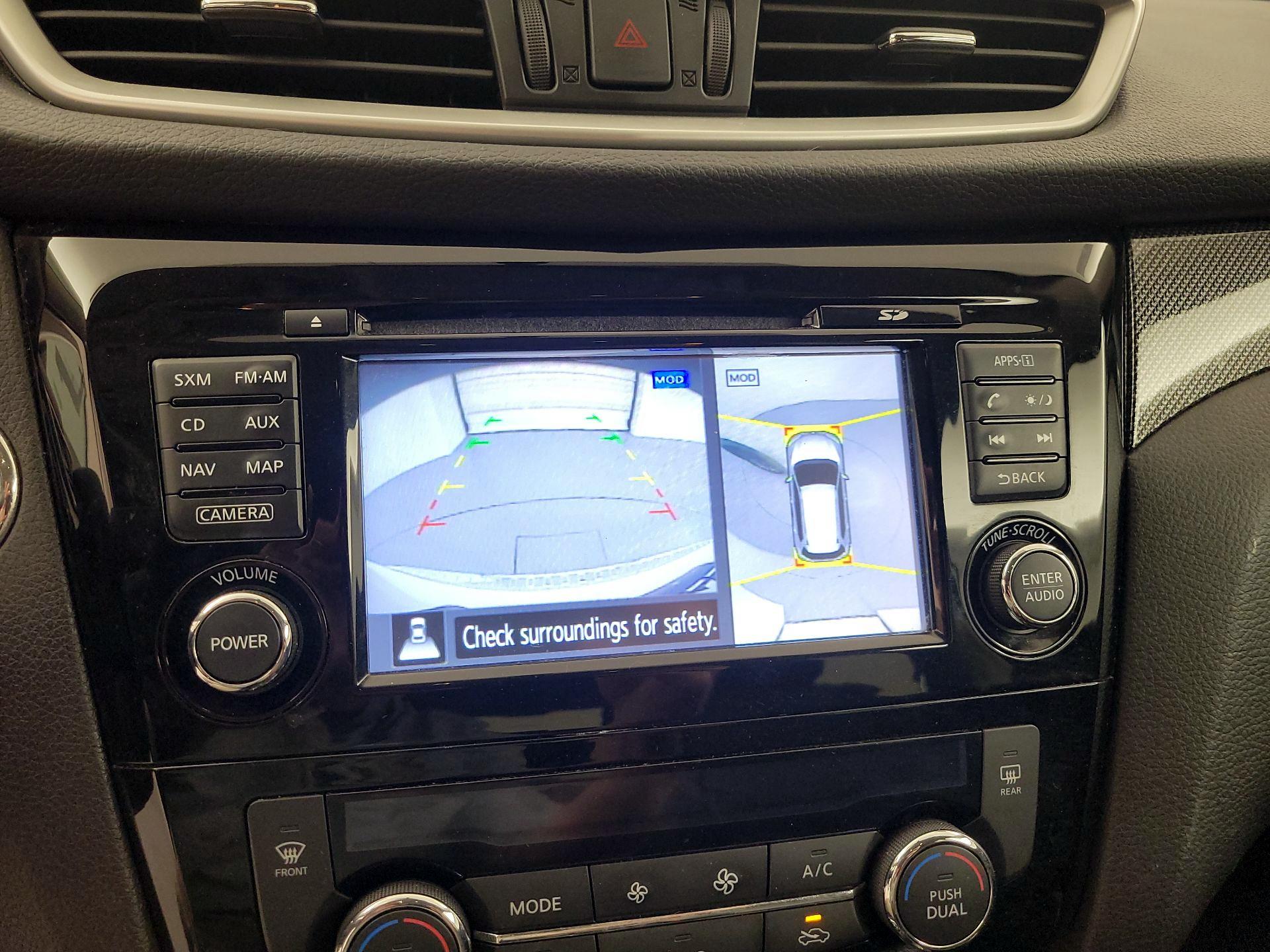 Thumbnail: 2016 Nissan Rogue - 15