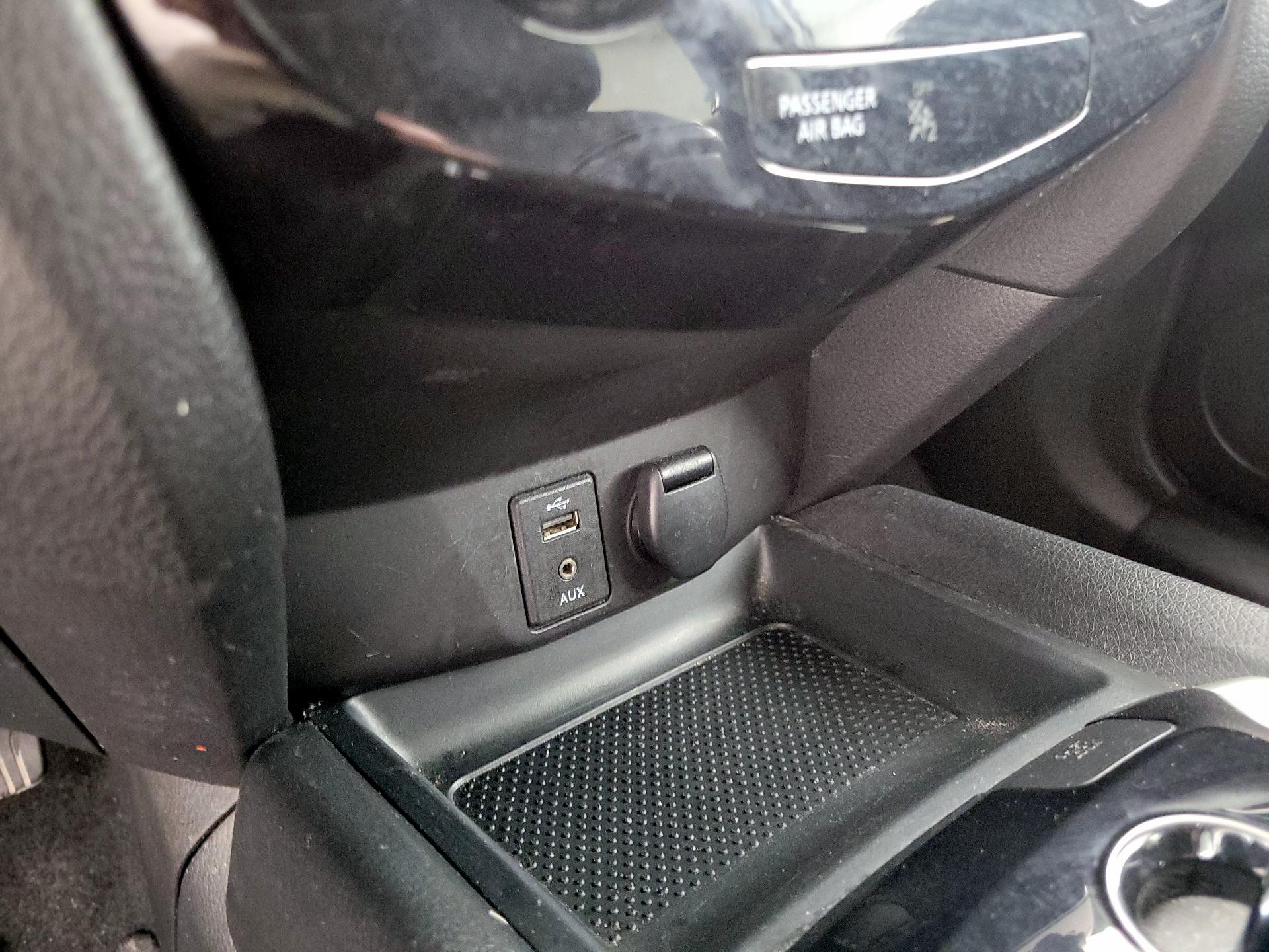 Thumbnail: 2016 Nissan Rogue - 19