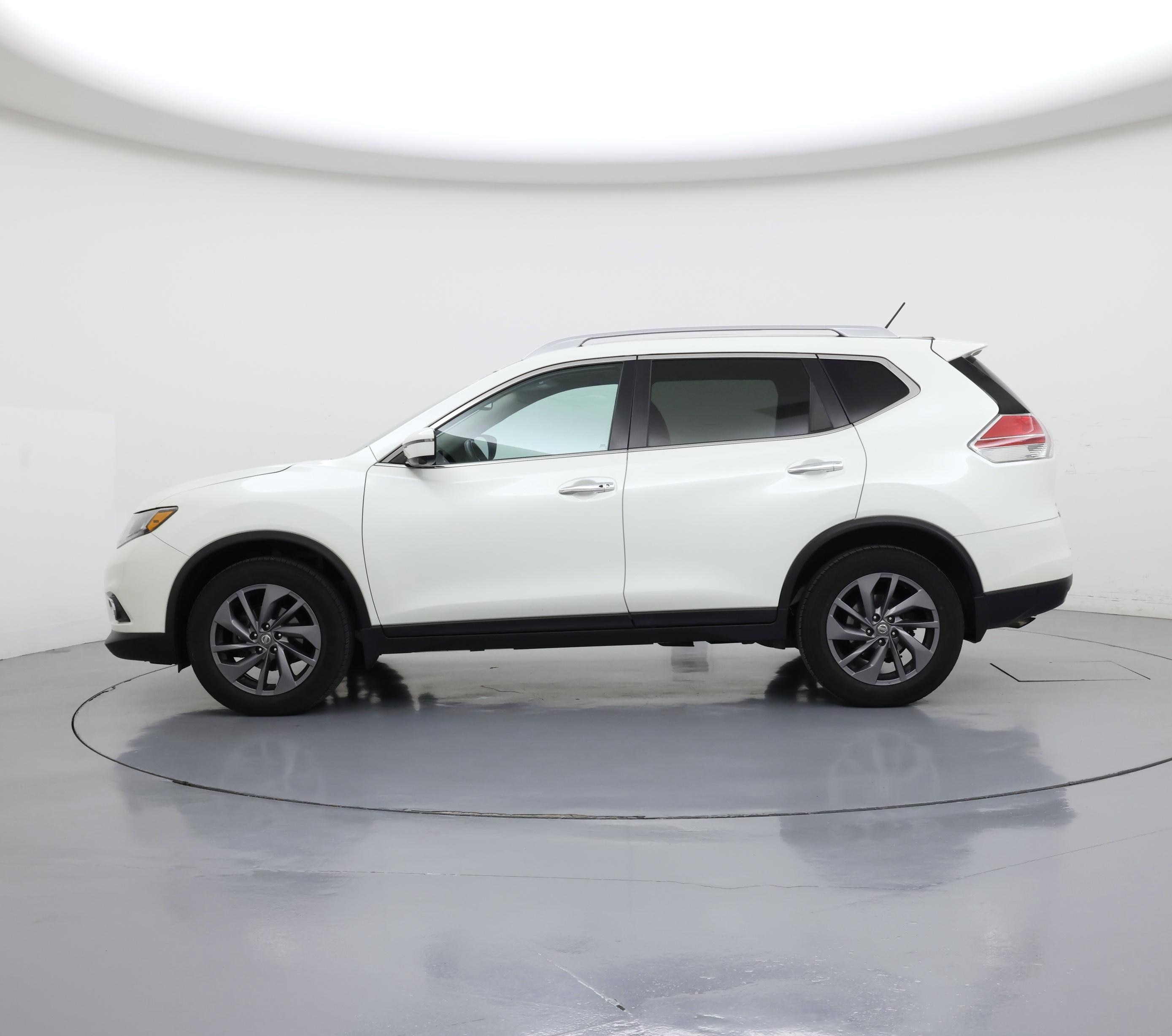 Thumbnail: 2016 Nissan Rogue - 3