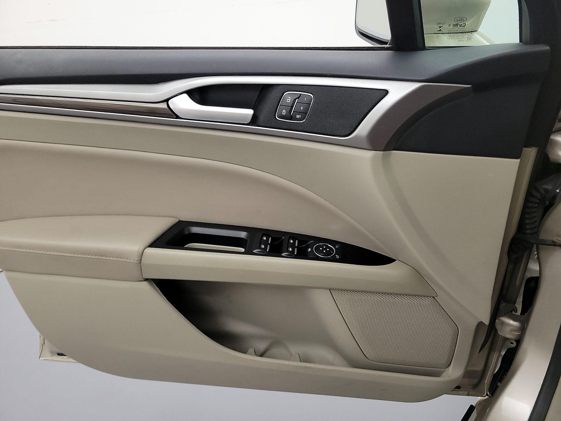 Thumbnail: 2019 Ford Fusion - 12