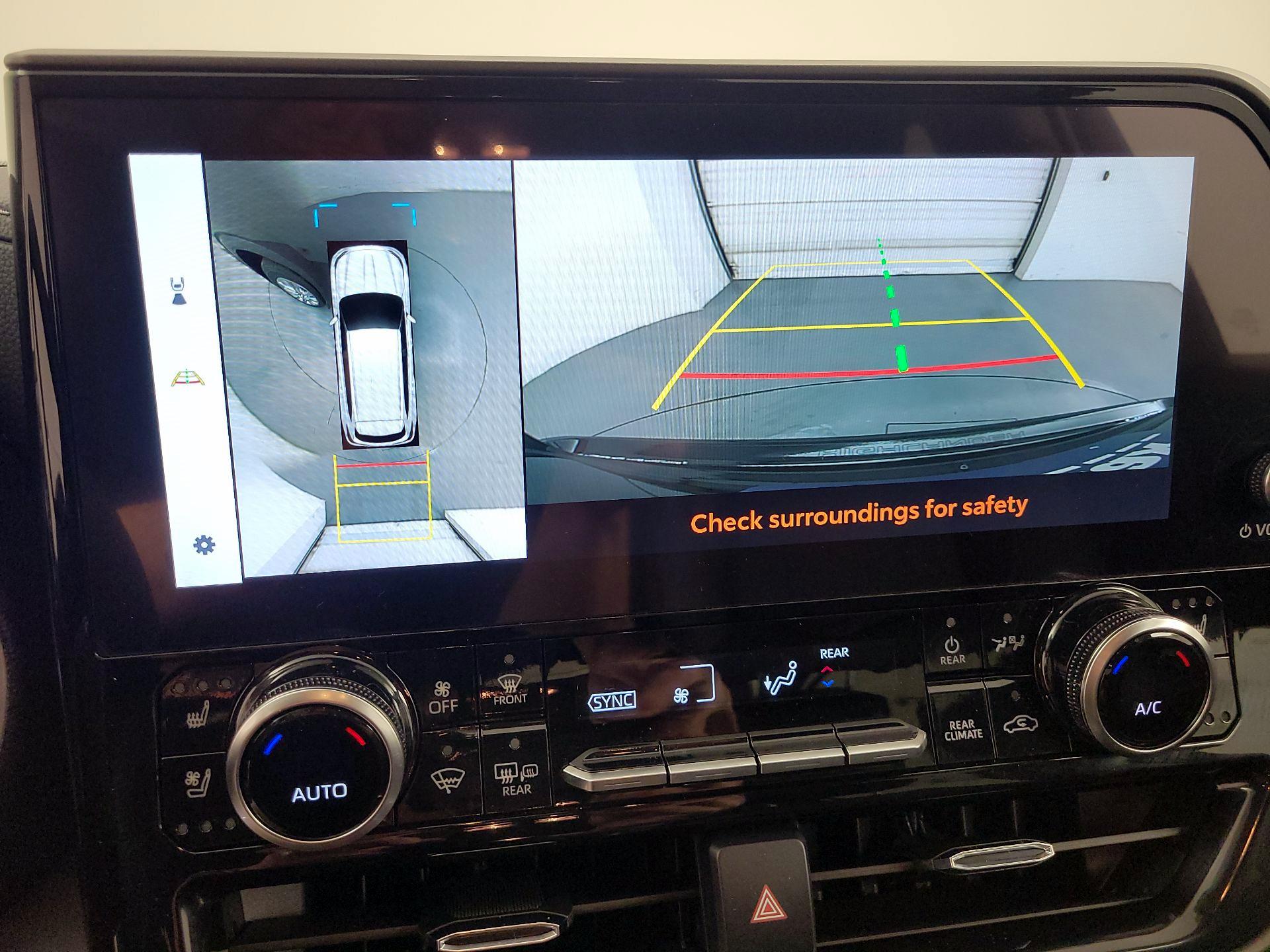 Thumbnail: 2023 Toyota Highlander - 14