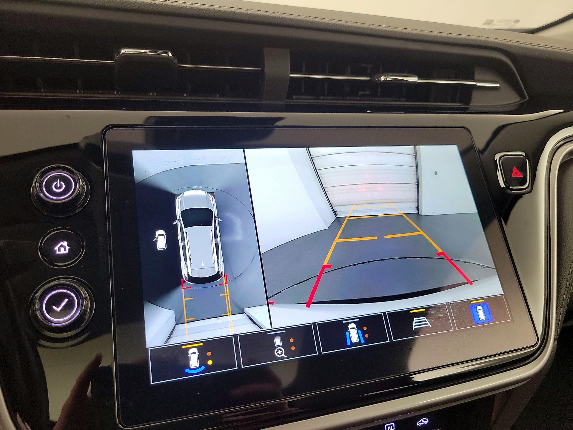 Thumbnail: 2023 Chevrolet Bolt EUV - 15