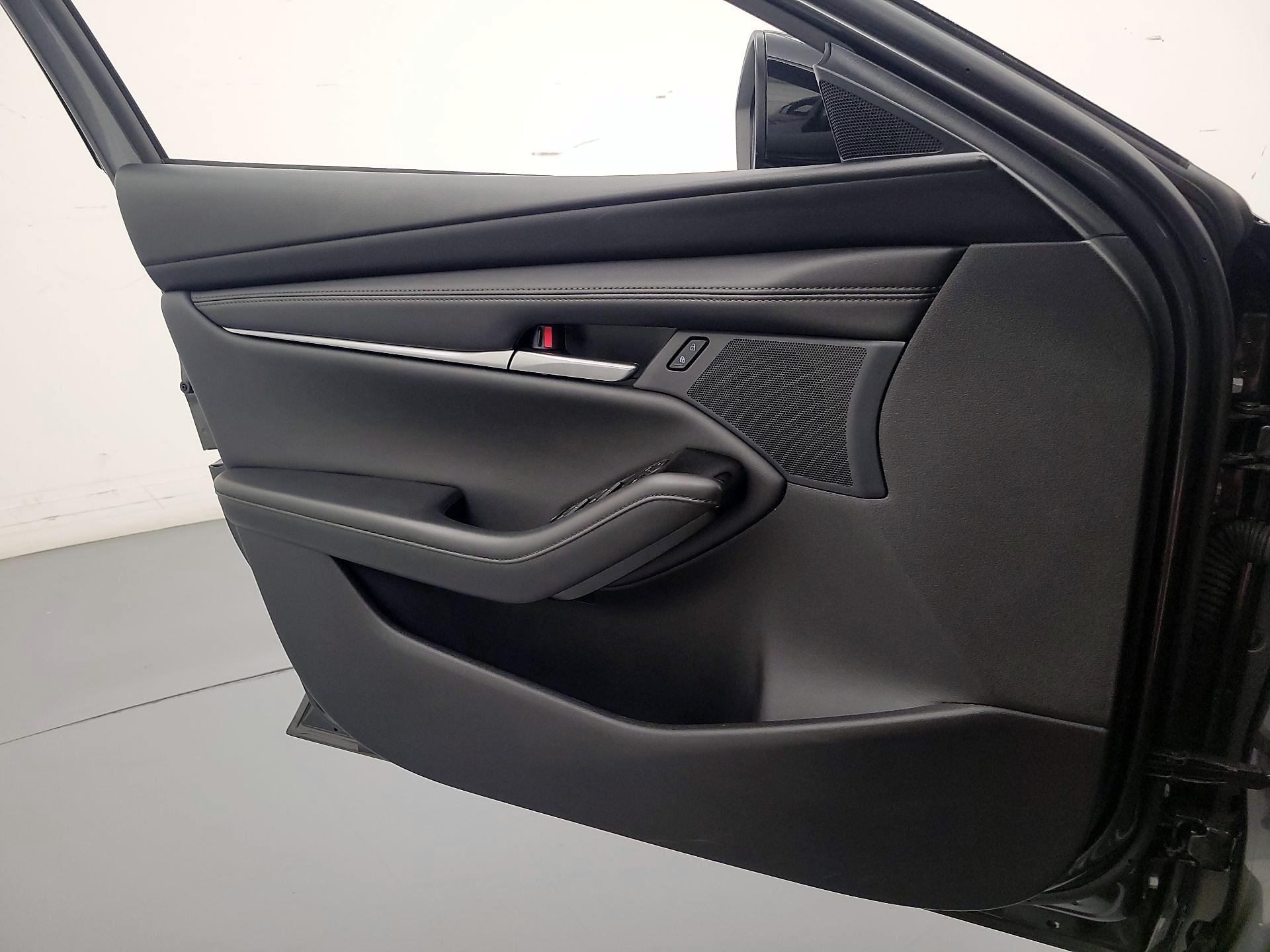 Thumbnail: 2025 Mazda Mazda3 - 12
